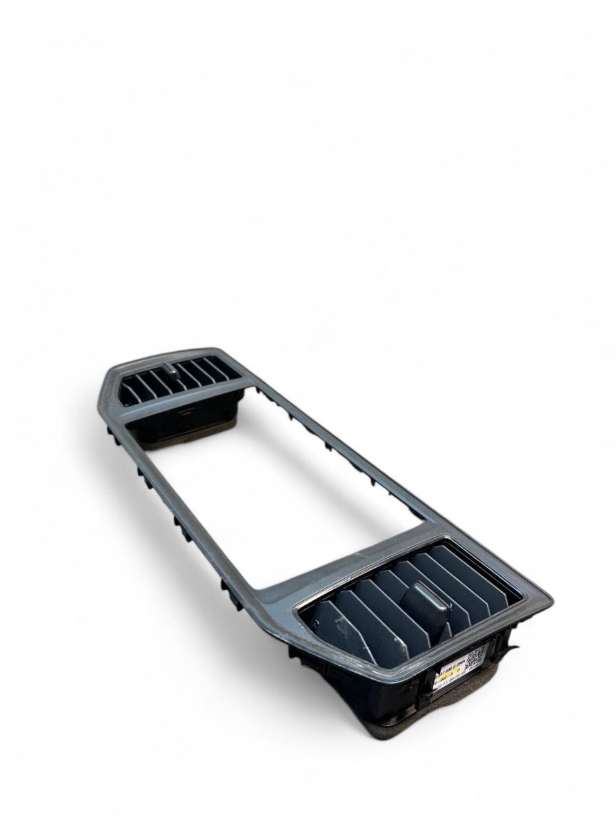 Volkswagen Crafter Centre air vent — front