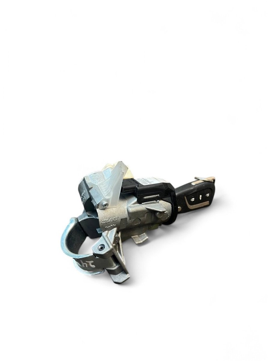 Toyota Avensis (T27) Ignition lock cylinder Ignition lock cylinder — TOYOTA AVENSIS (T270) ...