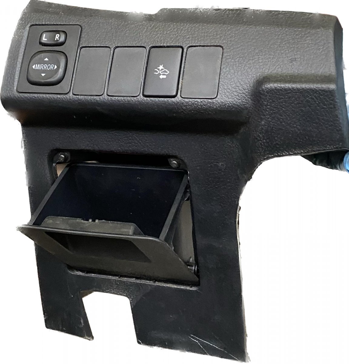 Toyota Corolla Mirror Adjustment Switch Mirror adjustment switch — TOYOTA COROLLA XI (E...