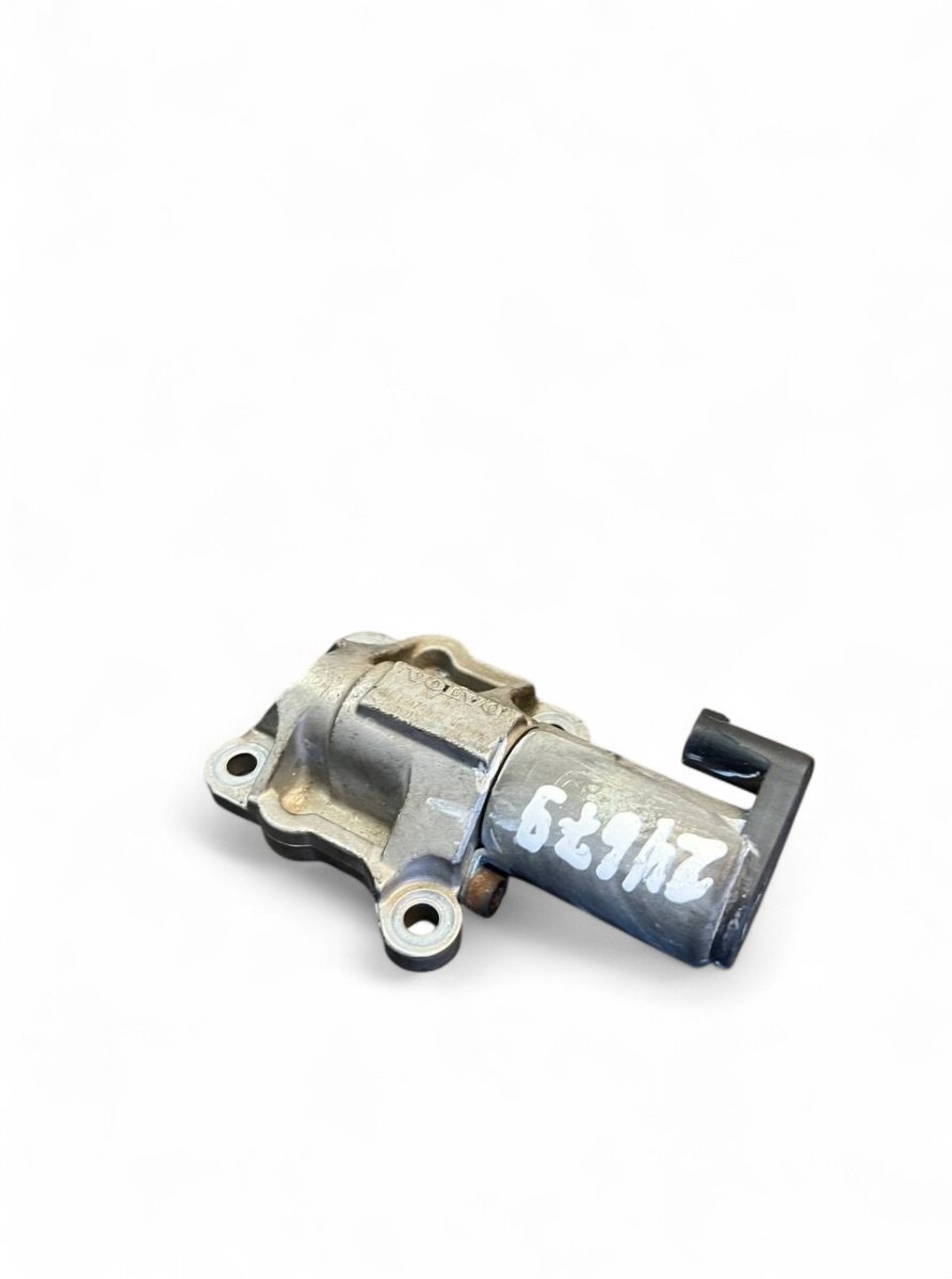 Volvo V70 Engine Solenoid Valve Engine solenoid valve — VOLVO V70 II / XC70 I (...