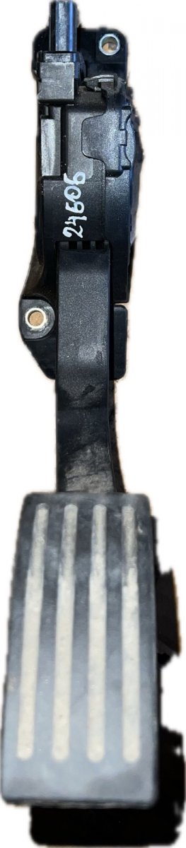 Volvo V40 Accelerator Pedal Accelerator pedal — VOLVO V40 (2012-2019) — 312...