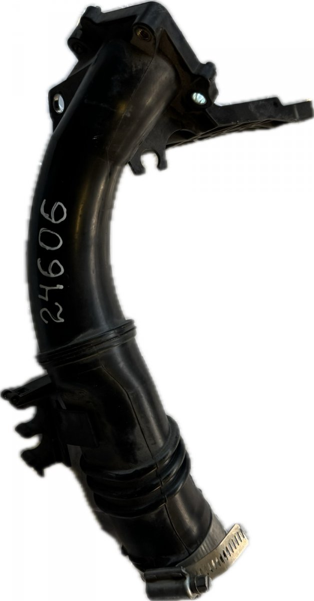 Volvo V40 Intercooler pipe upper Intercooler pipe upper — VOLVO V40 (2012-2019)
...