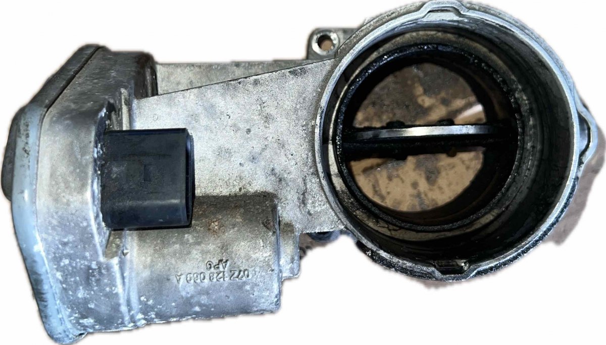 Volkswagen Touareg Throttle body Throttle body — VW TOUAREG I (7L) (2002-2010) —...