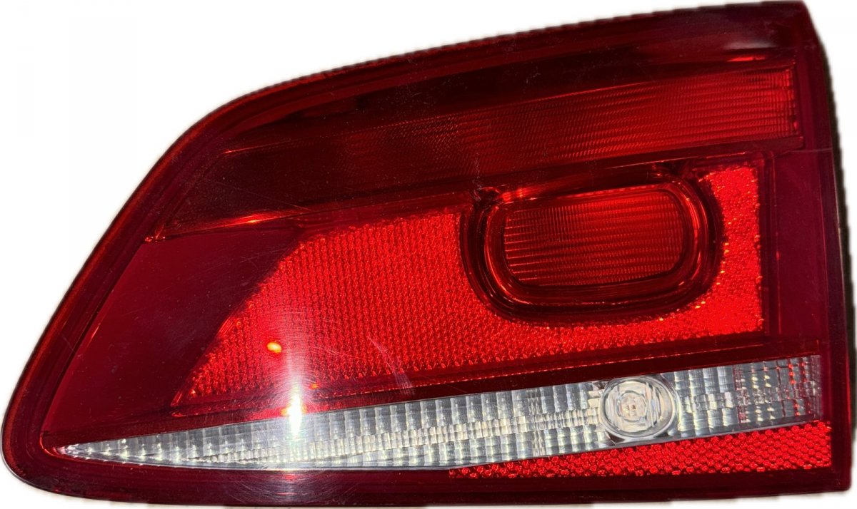 Volkswagen Passat (B7) Inner tail light — right Inner tail light — right — VW PASSAT B7 / ALLTR...