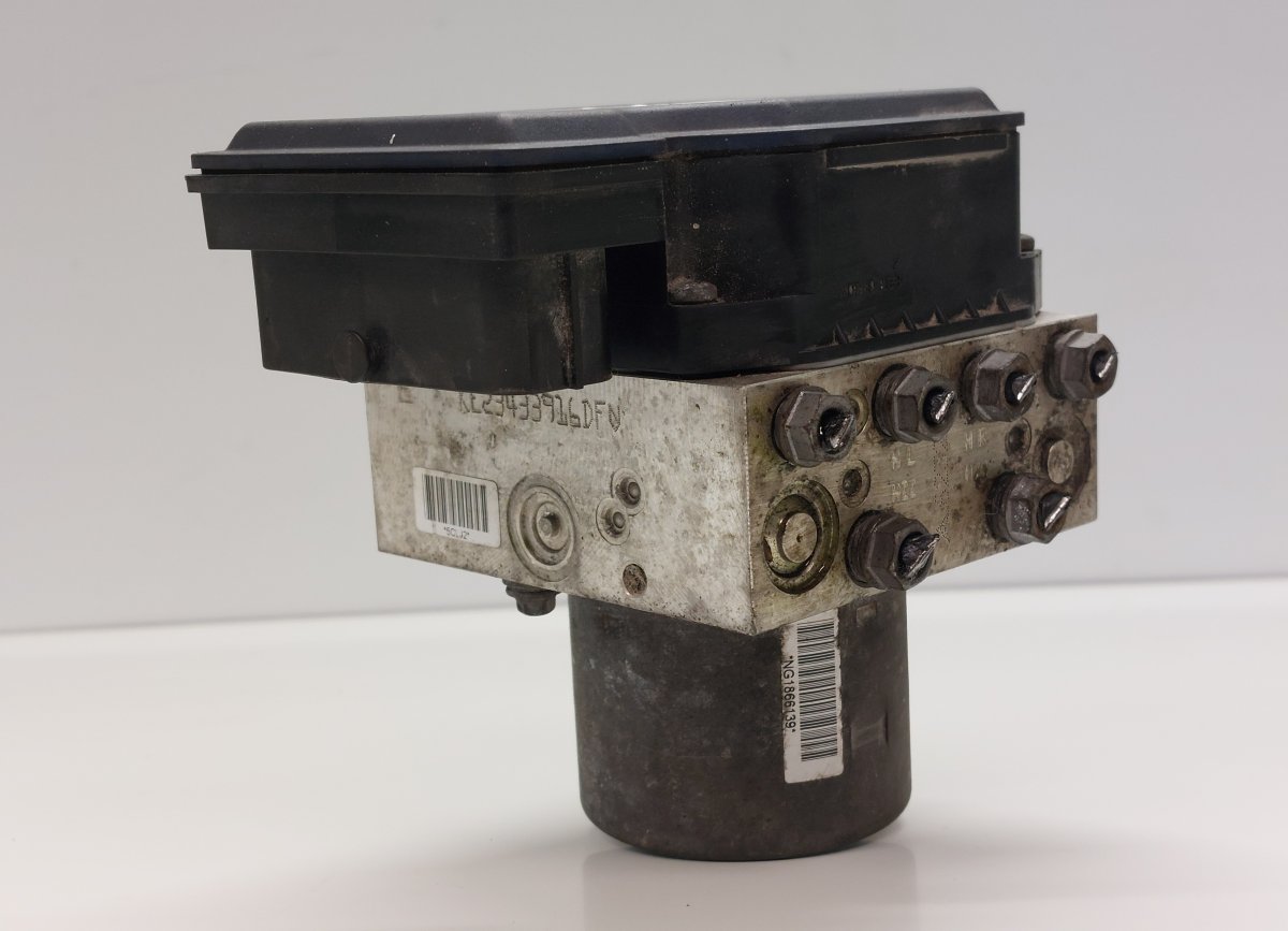 Volkswagen Passat (B7) ABS hydraulic unit / pump ABS hydraulic unit / pump — VW PASSAT B7 / ALLT...