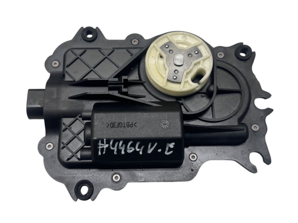 Audi A8 (D3) Door lock — front left Door lock — front left — AUDI A8 (4E) (2002-201...