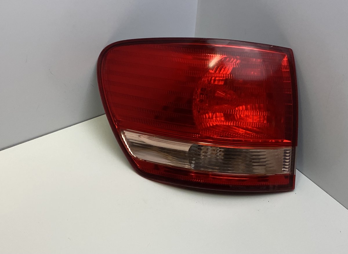 Toyota Avensis Verso Left Rear Light