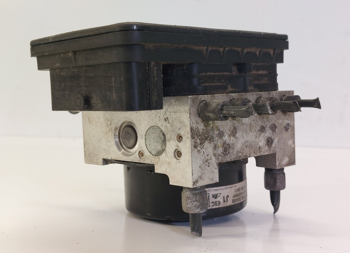 Nissan Note (E12) ABS hydraulic unit / pump ABS hydraulic unit / pump — NISSAN NOTE II (E12...