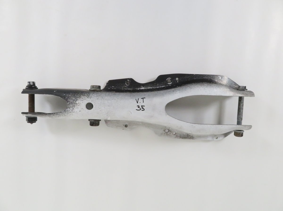 Mercedes-Benz C (W203) Lower suspension control arm — rear left Lower suspension control arm — rear left — MERC...