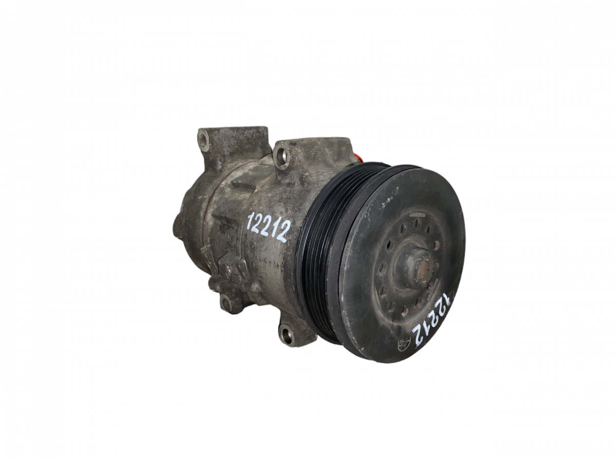 Toyota Avensis (T27) Air-conditioning compressor Air-conditioning compressor — TOYOTA AVENSIS (T...