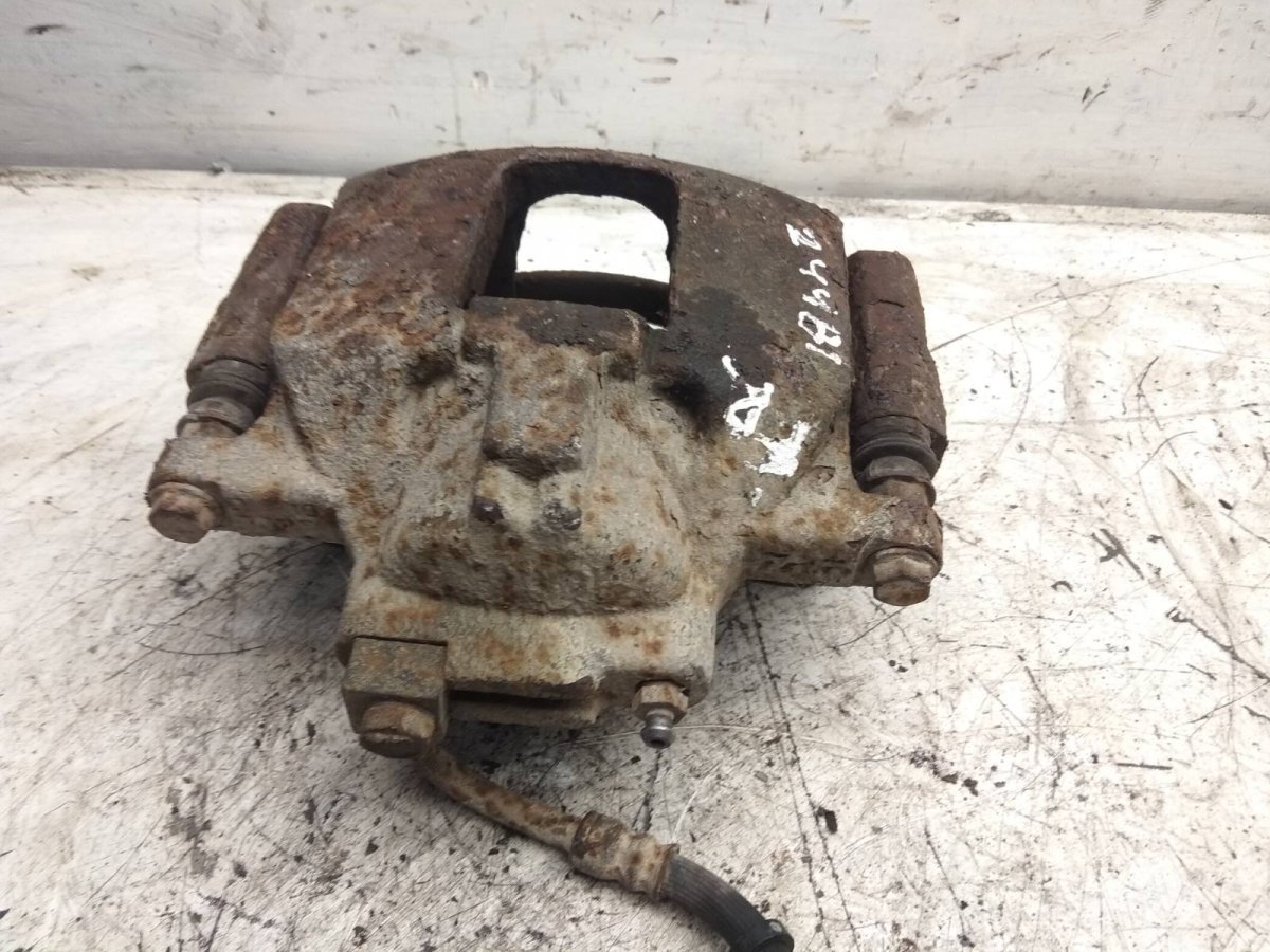 Chrysler Grand Voyager / Town & Country Brake caliper — front right Brake caliper — front right — CHRYSLER VOYAGER ...