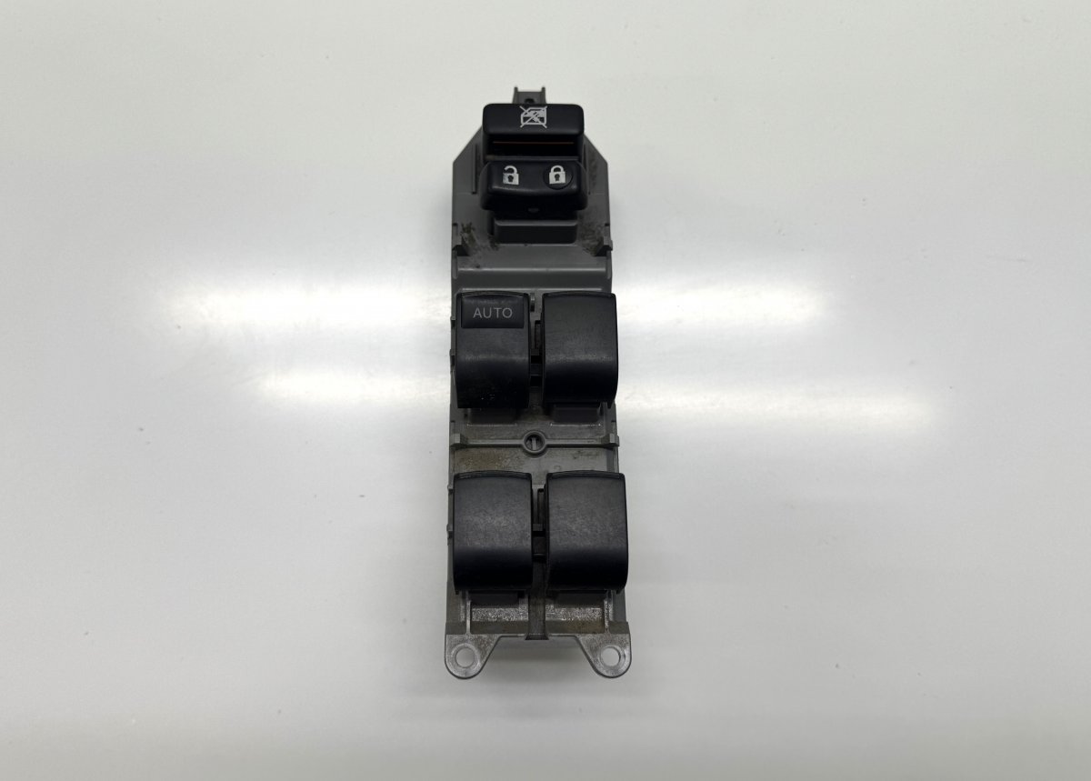 Toyota RAV4 (XA30) Main window switch Main window switch — TOYOTA RAV 4 IV (XA40) (20...