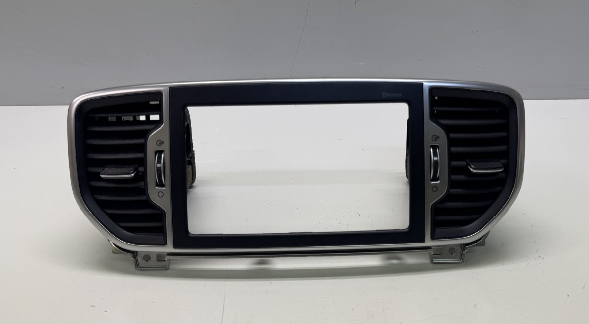 Kia Sportage Centre air vent — front Centre air vent — front — KIA SPORTAGE IV (QL) ...