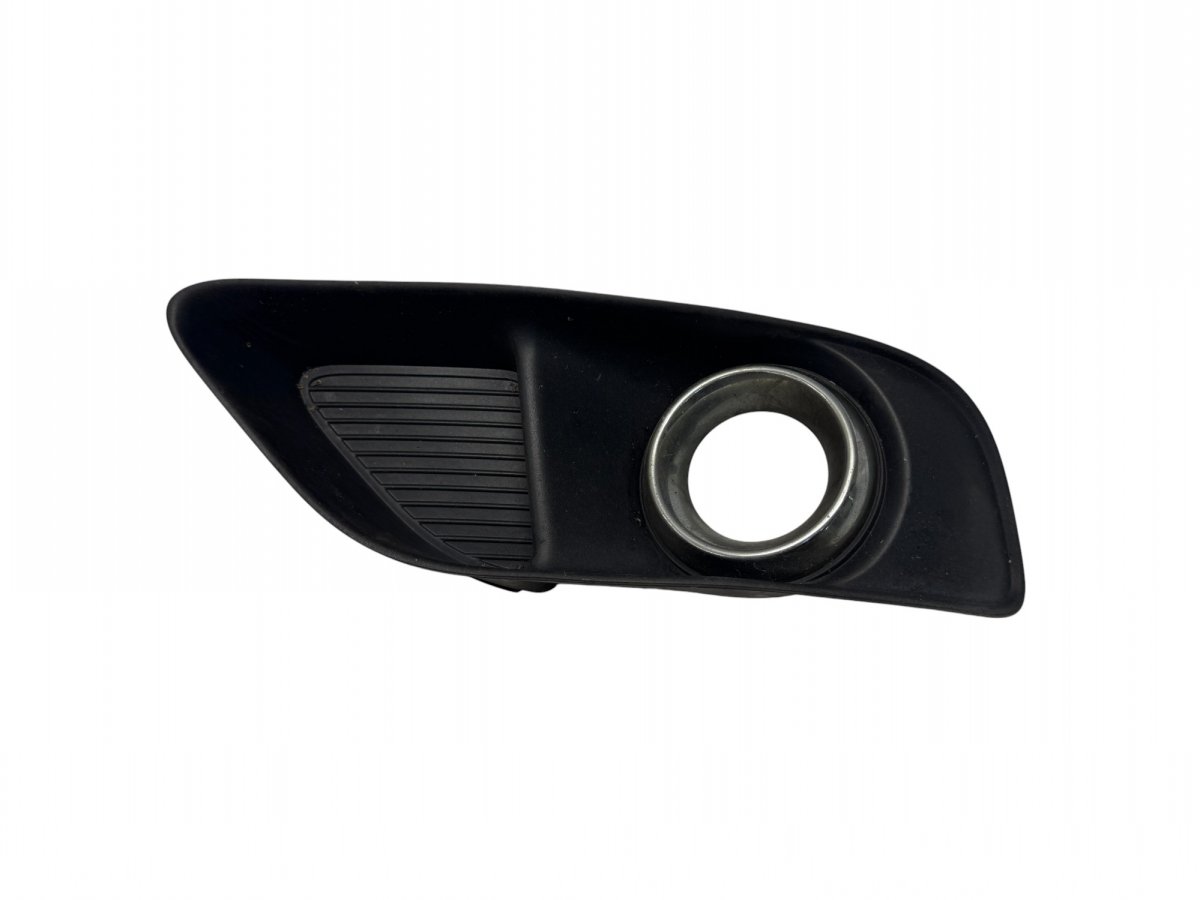Chrysler 300 Front bumper grille — left Front bumper grille — left — CHRYSLER 300C II (...