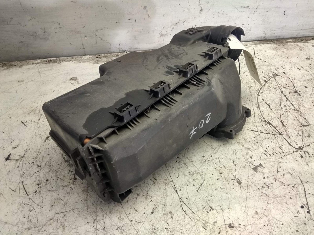 Peugeot 207 Air filter housing Air filter housing — PEUGEOT 207 (2006-2014) — ...