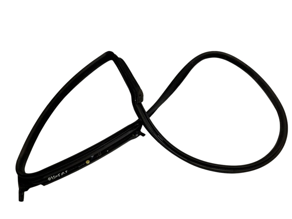 Maserati Quattroporte Door Weatherstrip Rear Right Door Weatherstrip Rear Right — MASERATI QUATTRO...