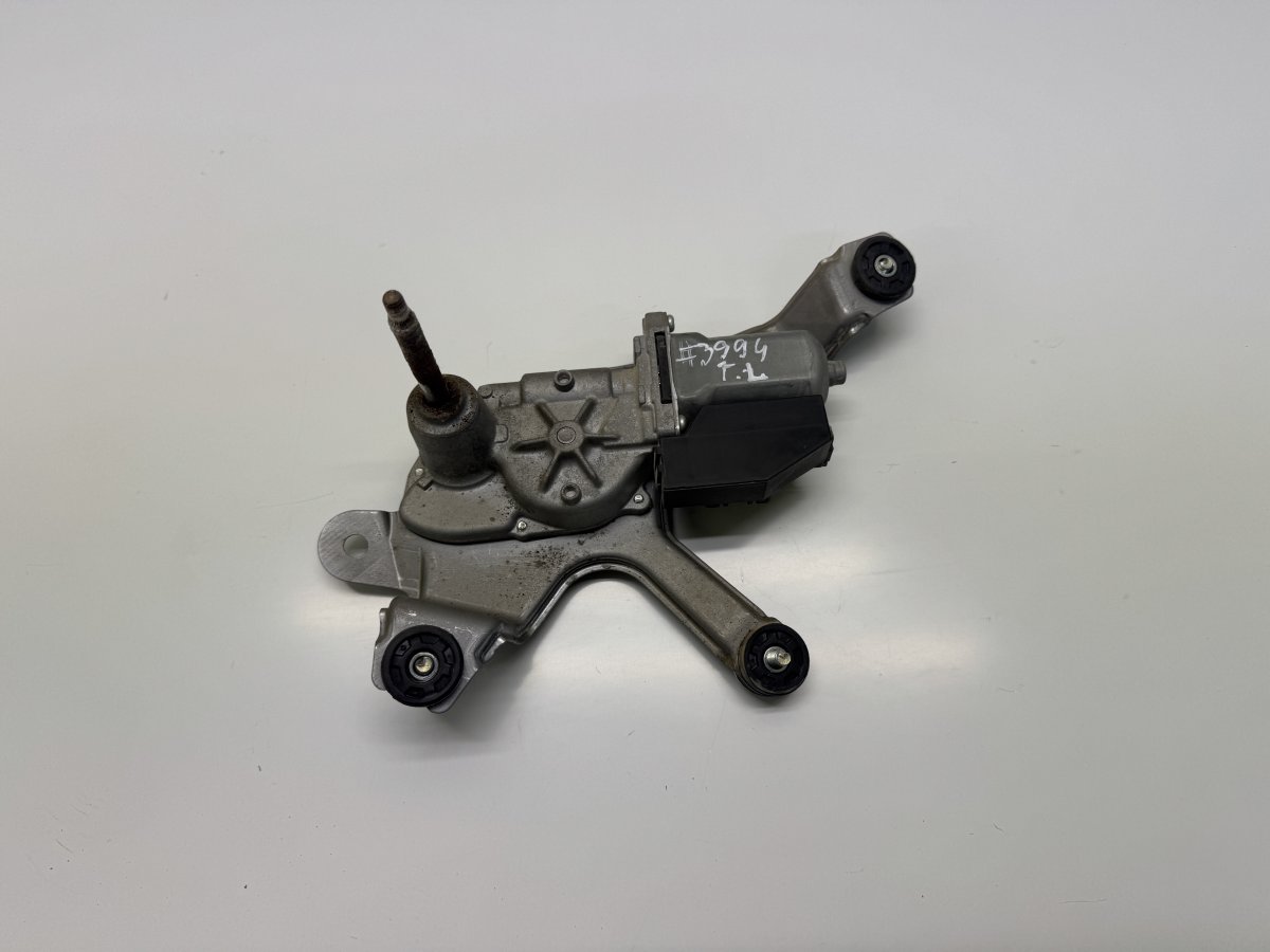 Toyota RAV4 (XA30) Takalasin pyyhkimen moottori Tailgate wiper motor — TOYOTA RAV 4 IV (XA40) (...