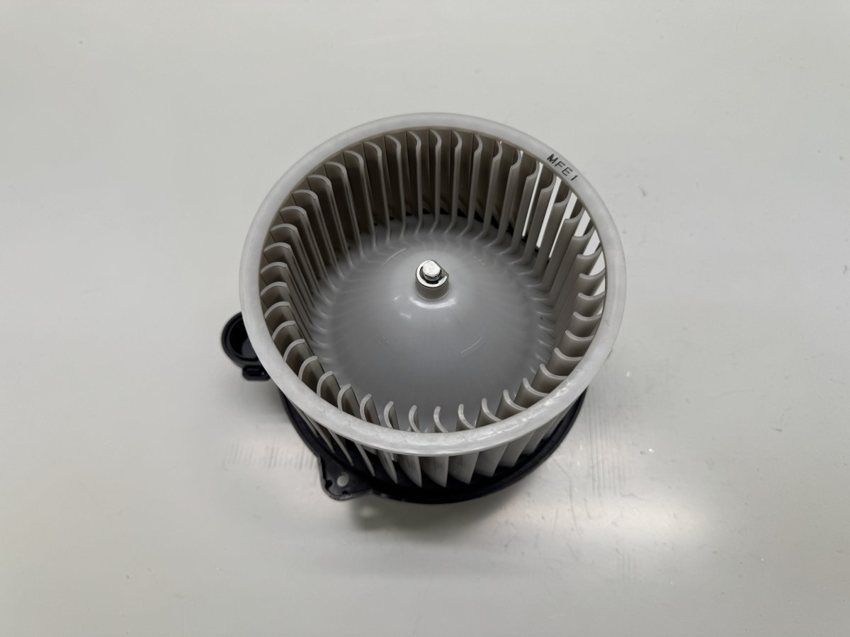 Kia Sportage Heater Blower Motor Heater blower motor — KIA SPORTAGE IV (QL) (201...