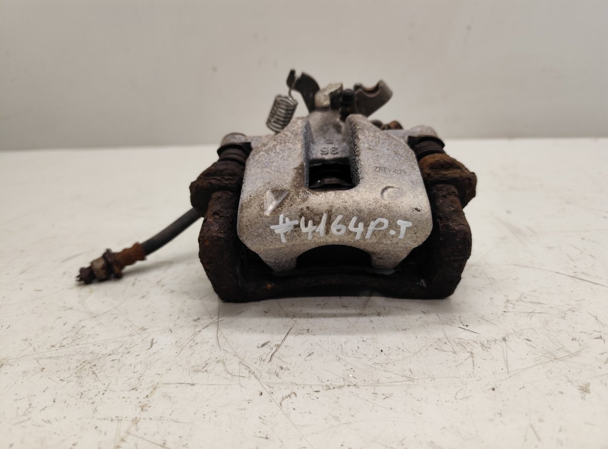 Toyota Auris Brake caliper — rear right Brake caliper — rear right — TOYOTA AURIS (_E18...