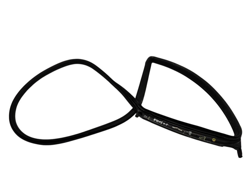 Maserati Quattroporte Door Weatherstrip Rear Left Door Weatherstrip Rear Left — MASERATI QUATTROP...