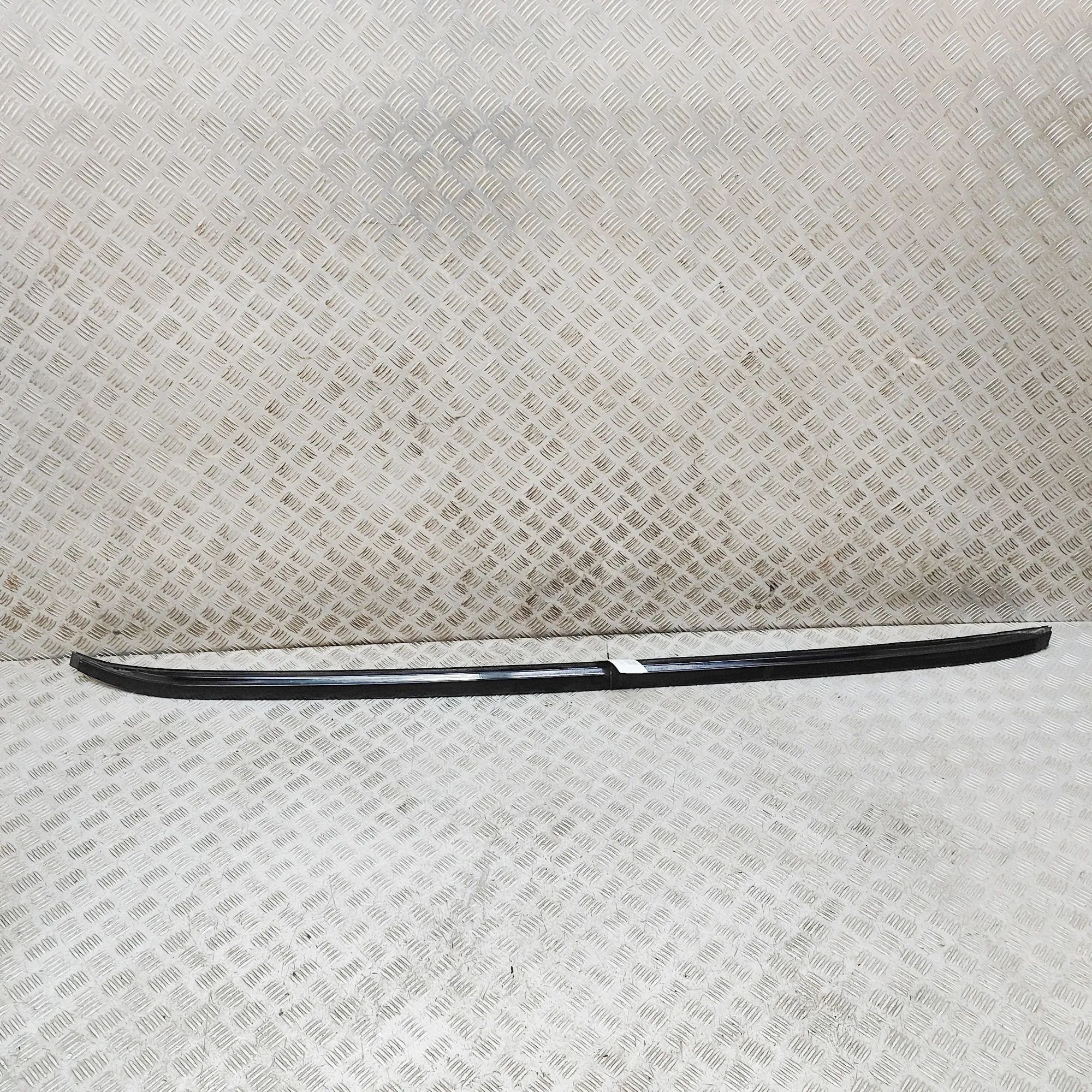 Land Rover Range Rover Velar Right Side Roof Rail