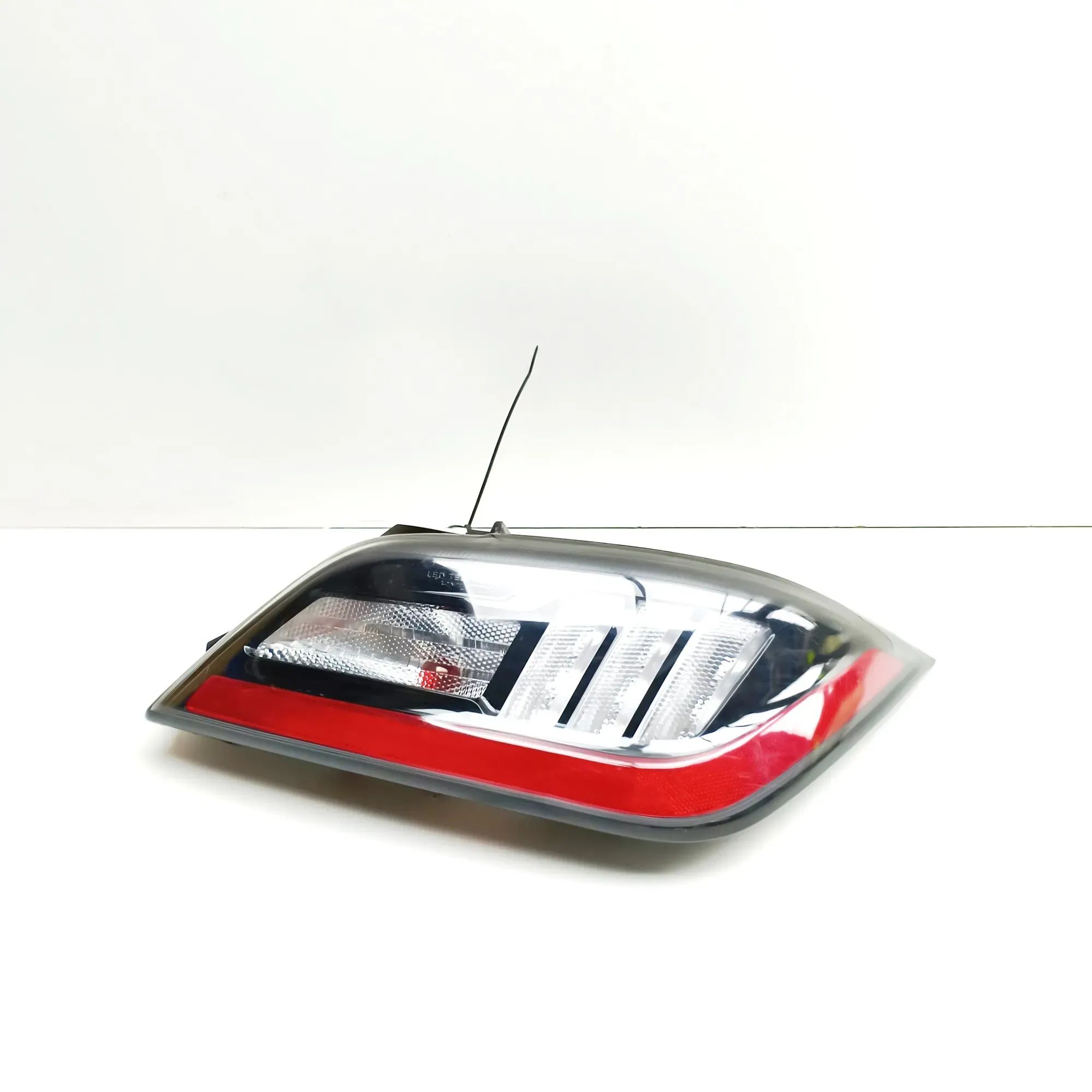 Hyundai Kona Rear Right Tail Light Rear Right Tail Light — HYUNDAI KONA (2017-...)...