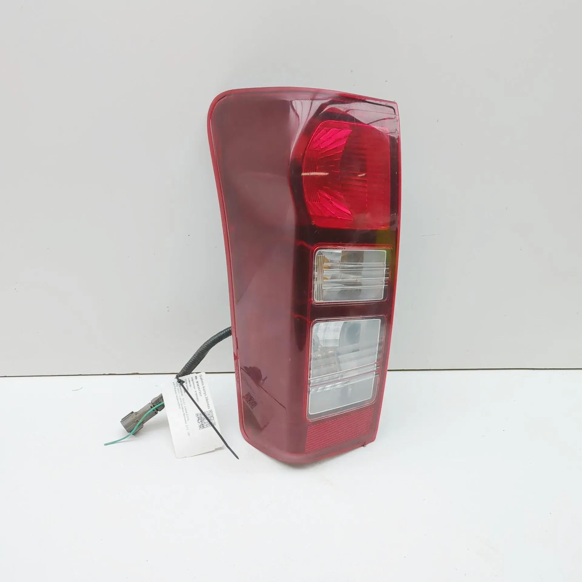 Isuzu D-Max Rear Left Tail Light Rear Left Tail Light — ISUZU D-MAX (II TFR, TFS...