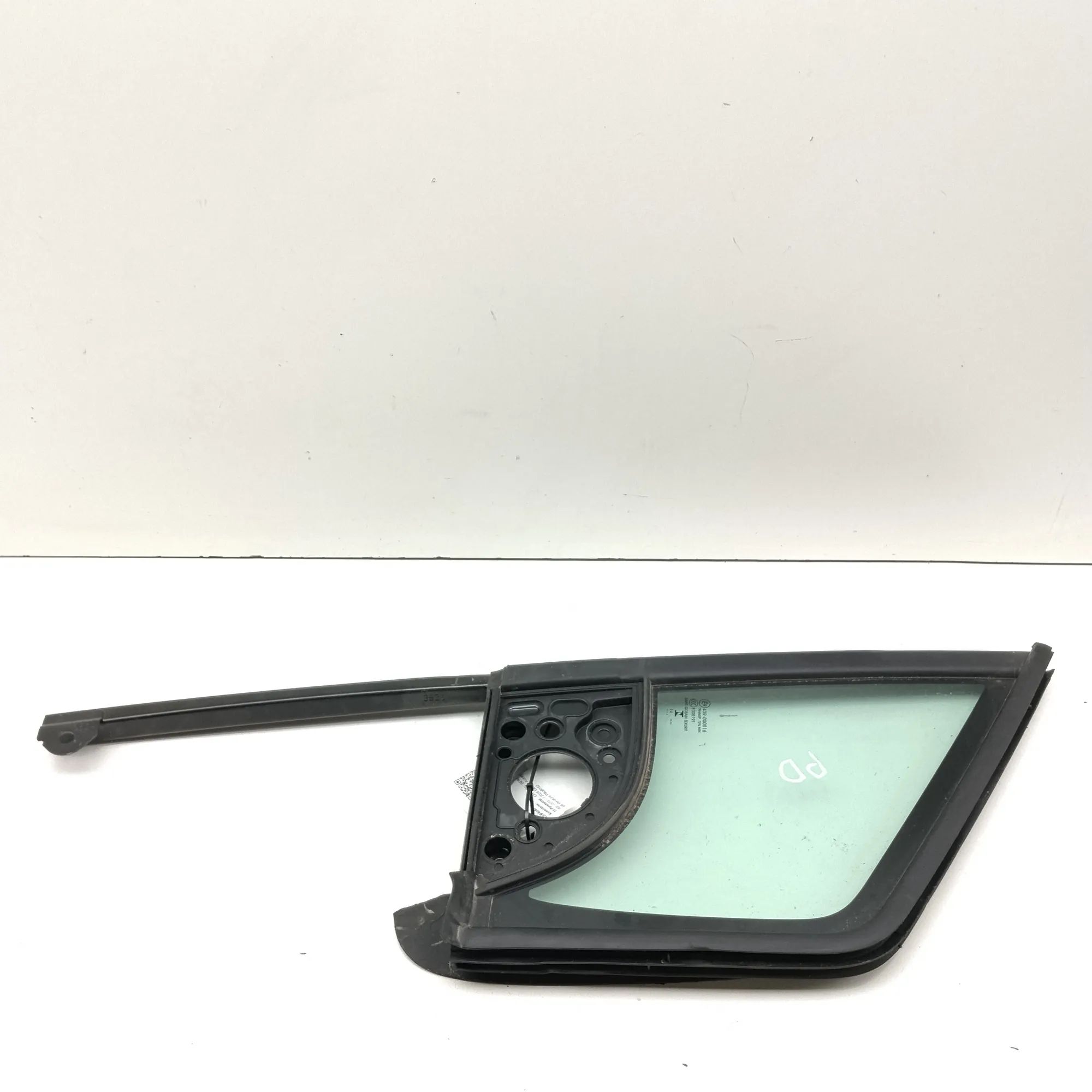 Citroen Berlingo Door quarter window — front right Door quarter window — front right — CITROEN BER...