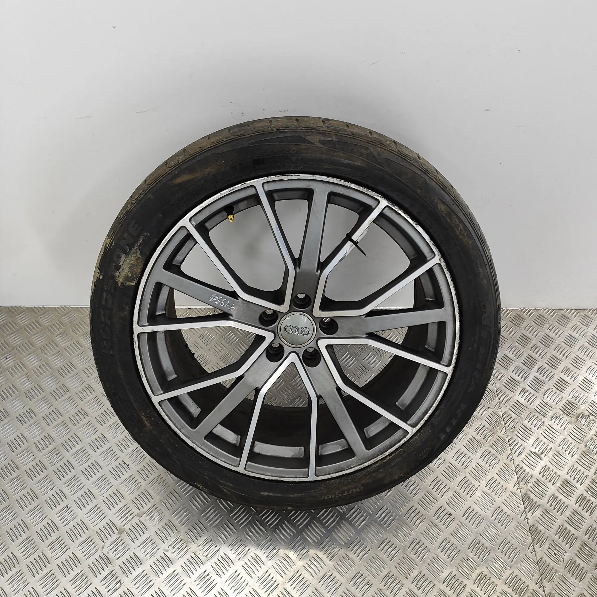 Audi Q5 (8R) Alloy Wheel Alloy wheel — AUDI Q5 (8R) (2008-2017) — Afterm...