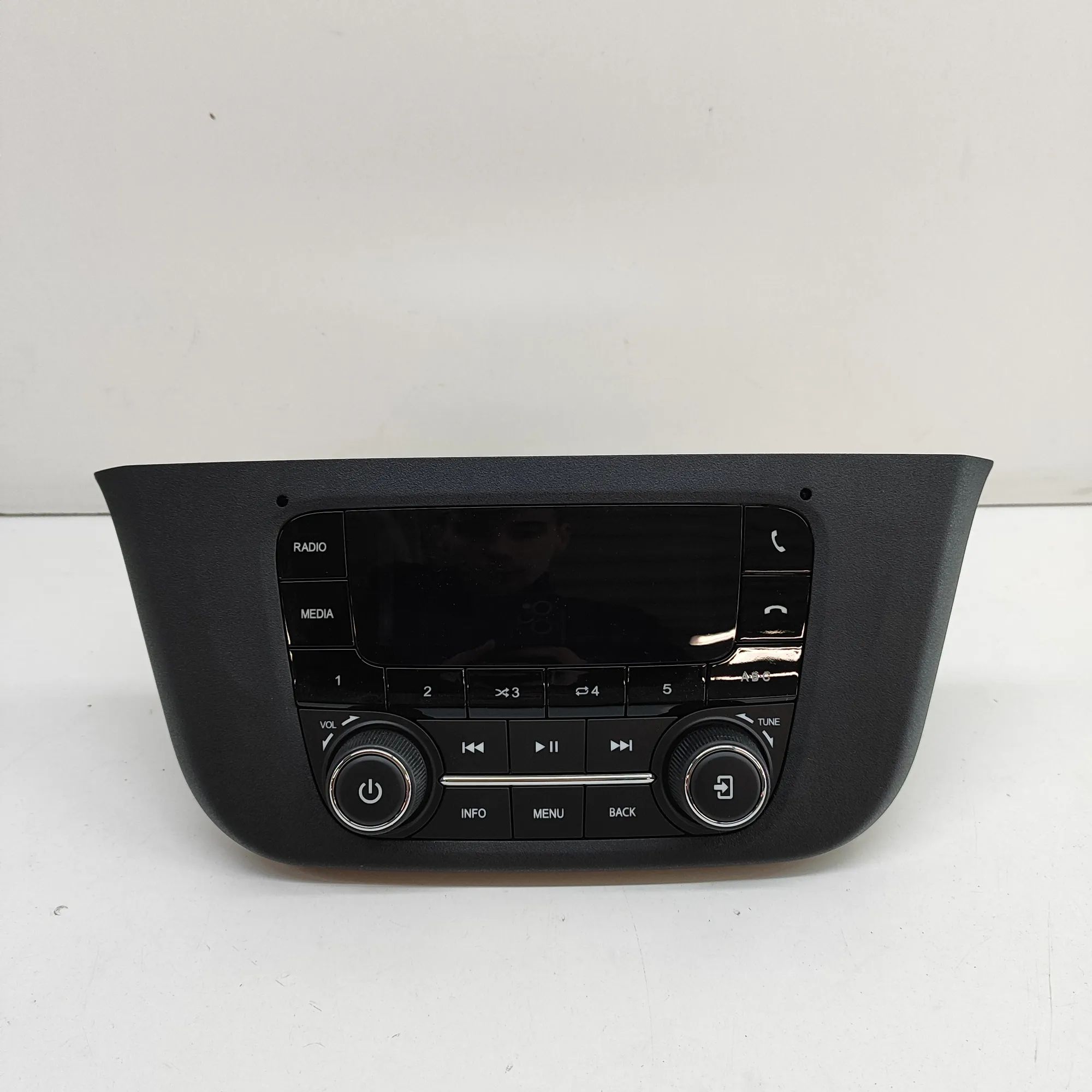 Iveco Daily Radio/CD head unit Radio/CD head unit — IVECO DAILY (VI Van/Estate...