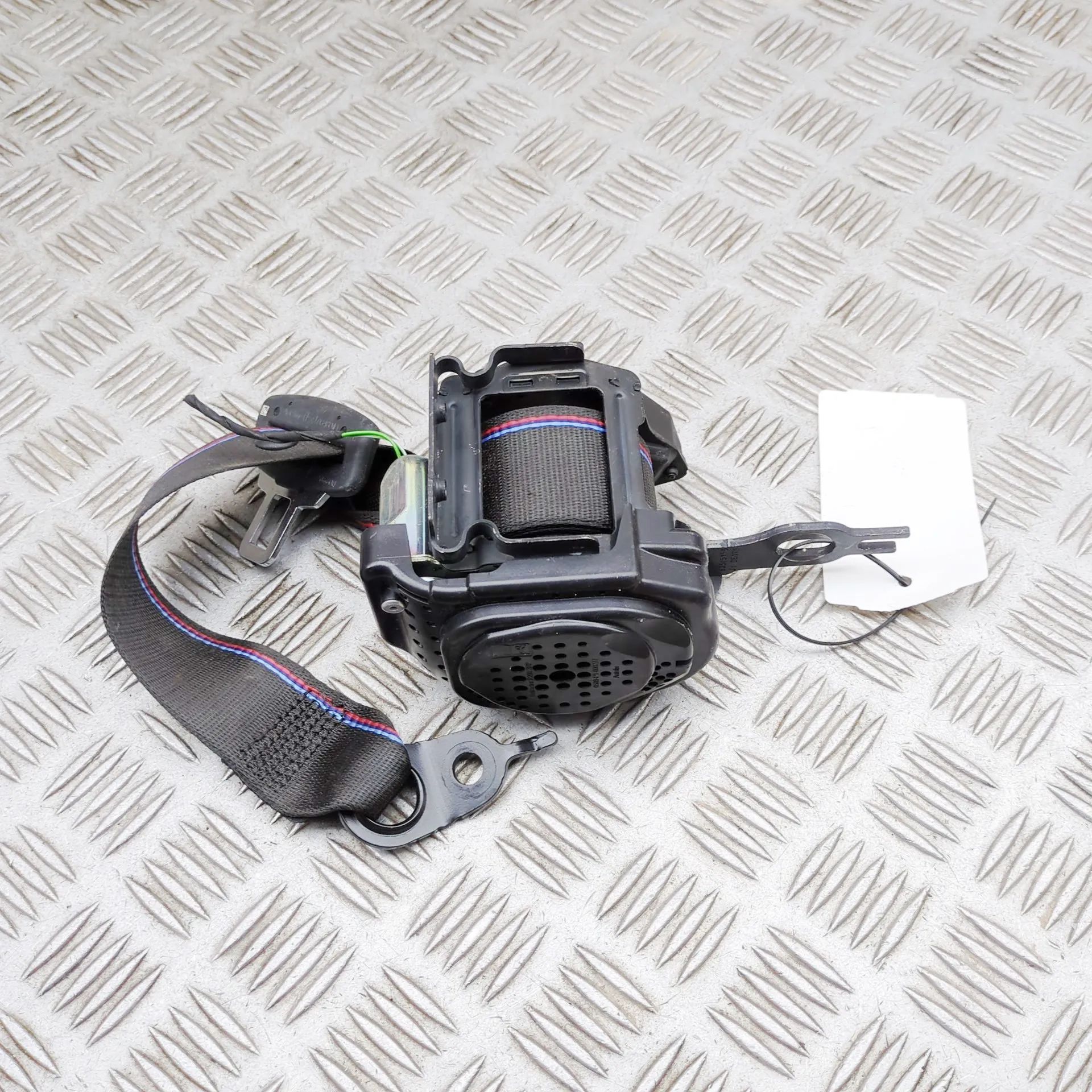 BMW 4 (G22 / G23 / G26)  Rear Left Seatbelt Rear Left Seatbelt — BMW 4 / i4 (G22, G23, G26,...