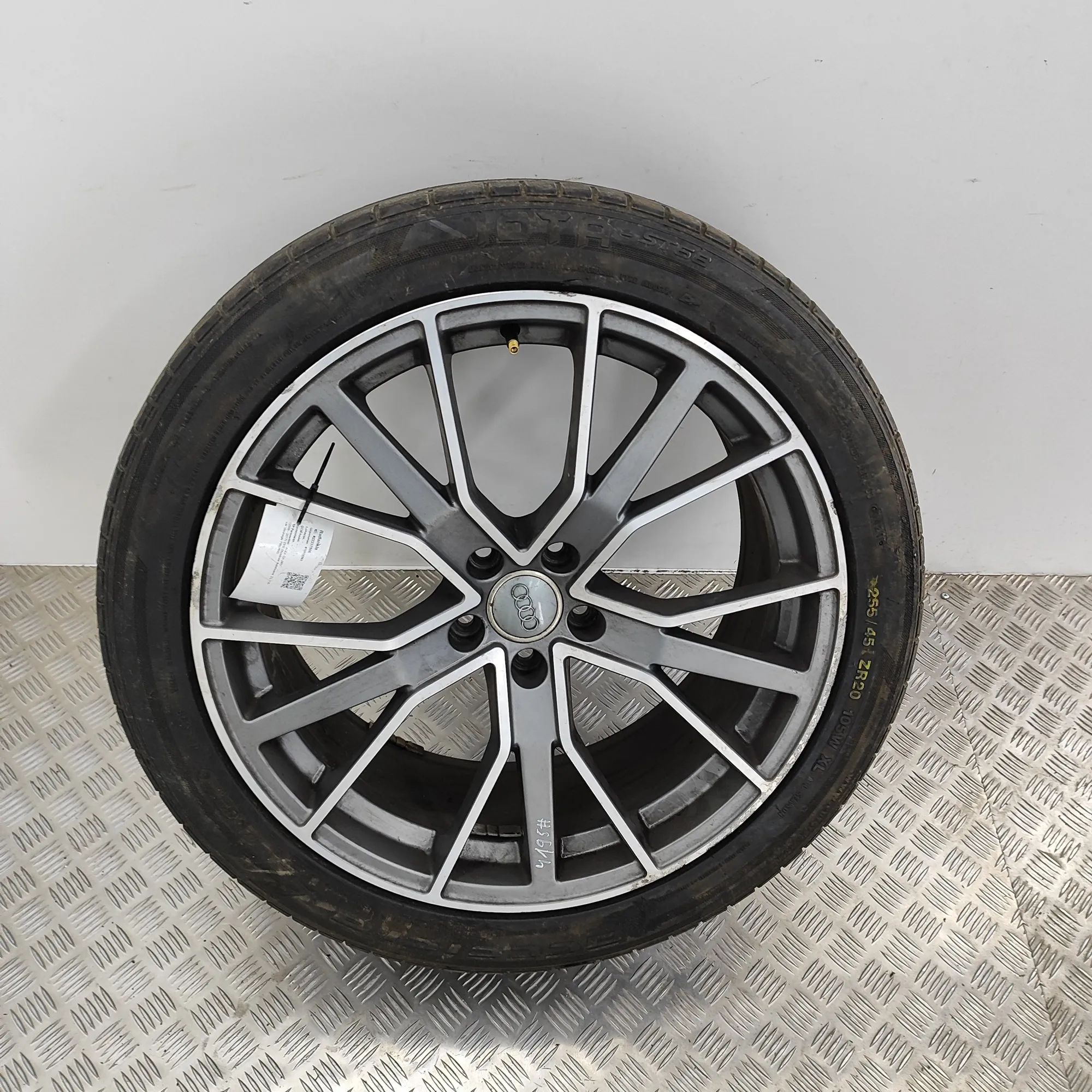 Audi Q5 (8R) Alloy Wheel Alloy wheel — AUDI Q5 (8R) (2008-2017) — Afterm...