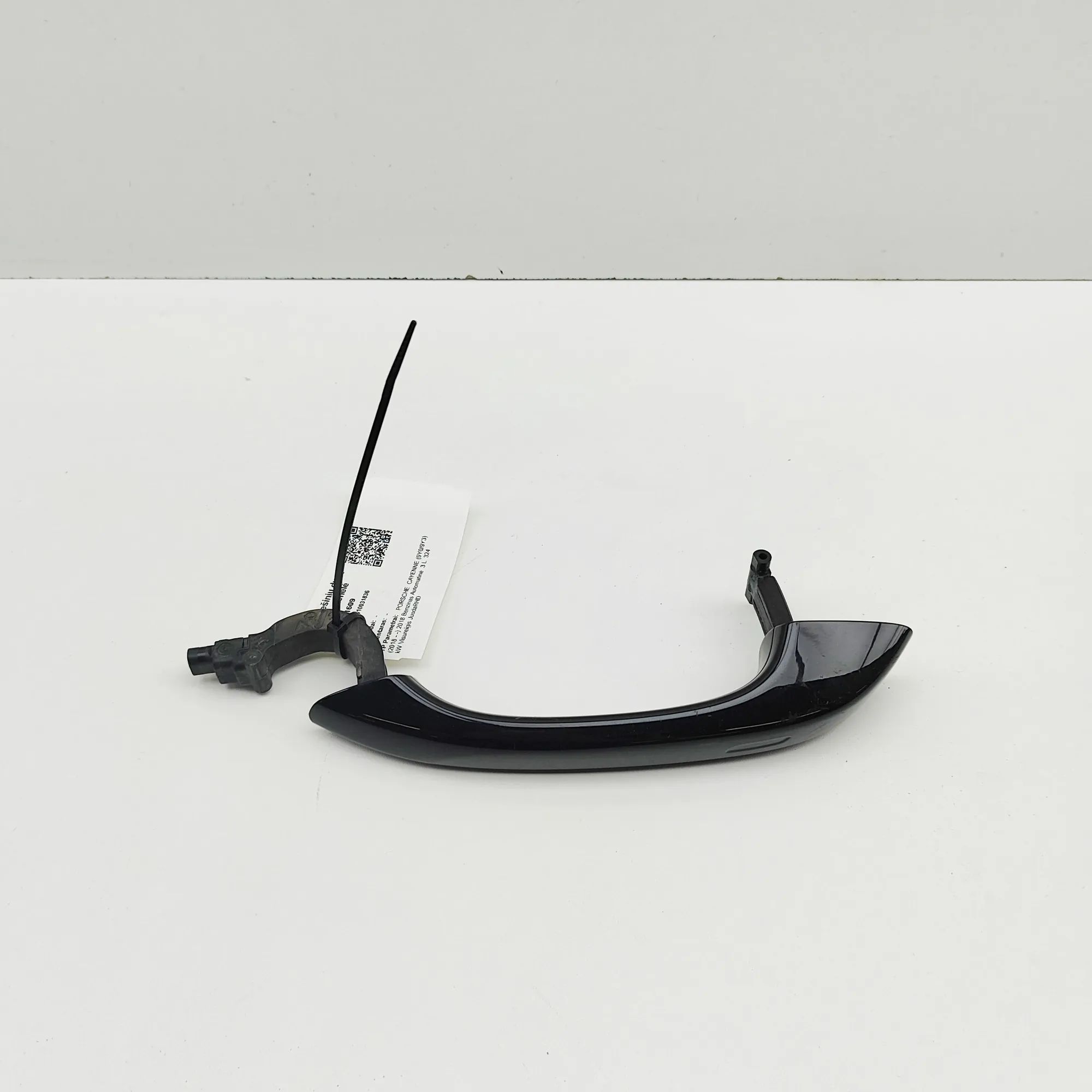 Porsche Cayenne Exterior door handle — rear right Exterior door handle — rear right — PORSCHE CAY...
