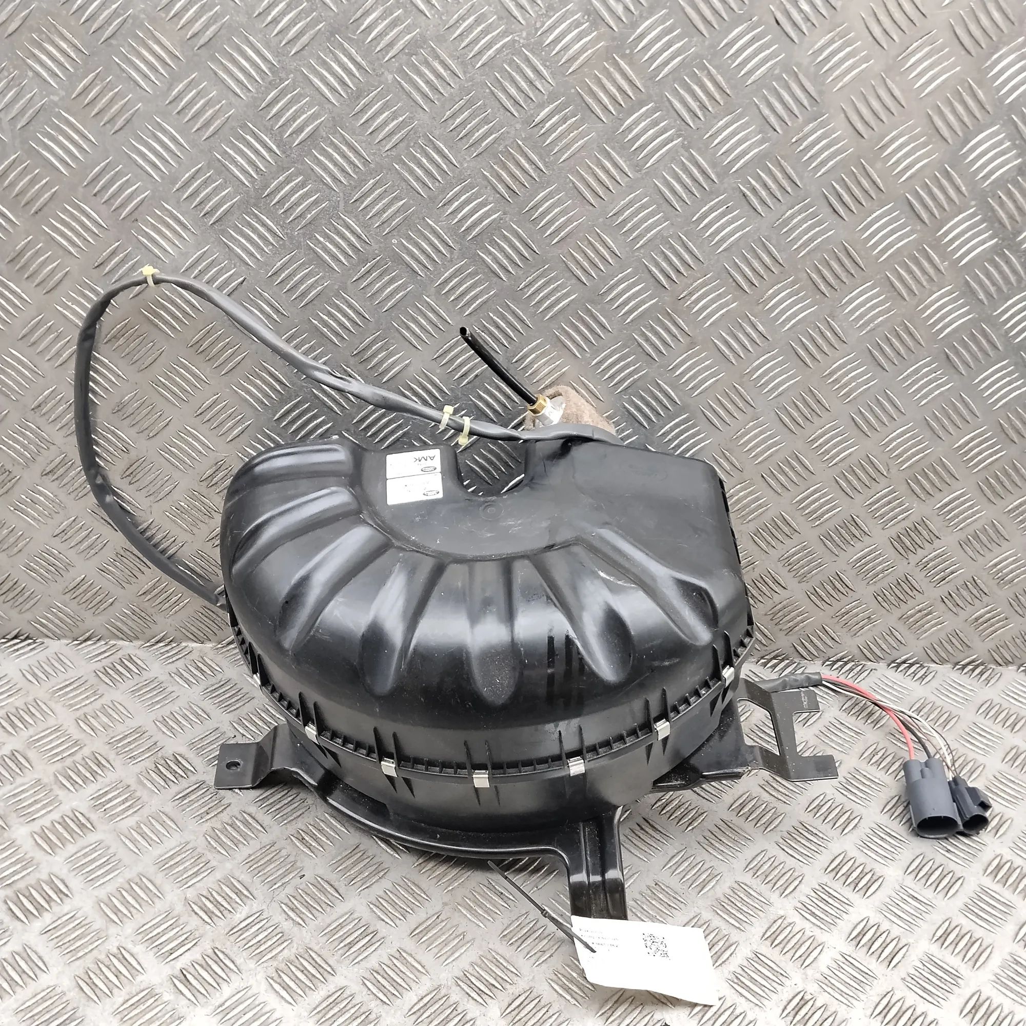 Land Rover Range Rover Sport (L494) Air Suspension Compressor Air suspension compressor — LAND ROVER RANGE RO...