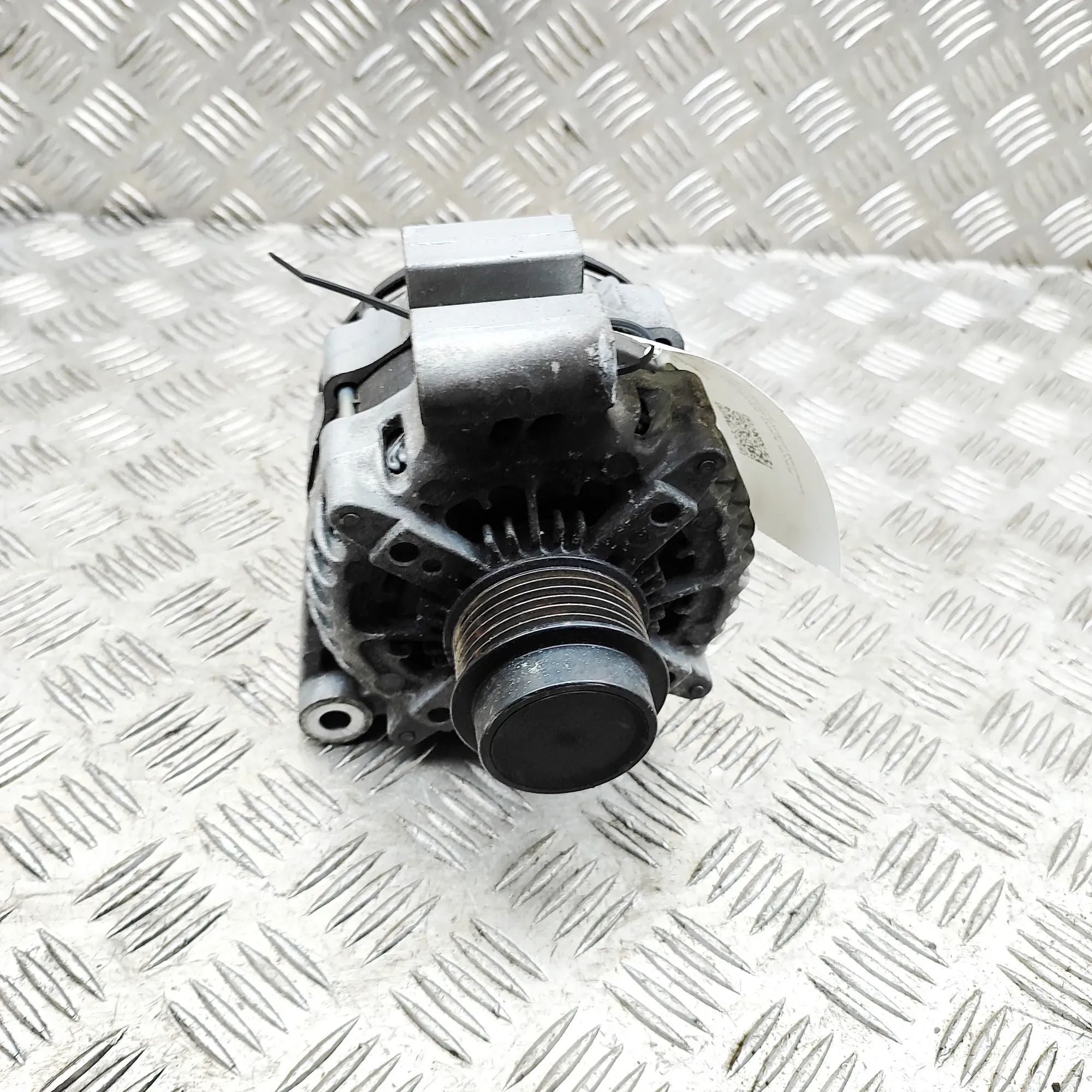 Land Rover Range Rover Sport (L494) Alternator Alternator — LAND ROVER RANGE ROVER SPORT (II L...