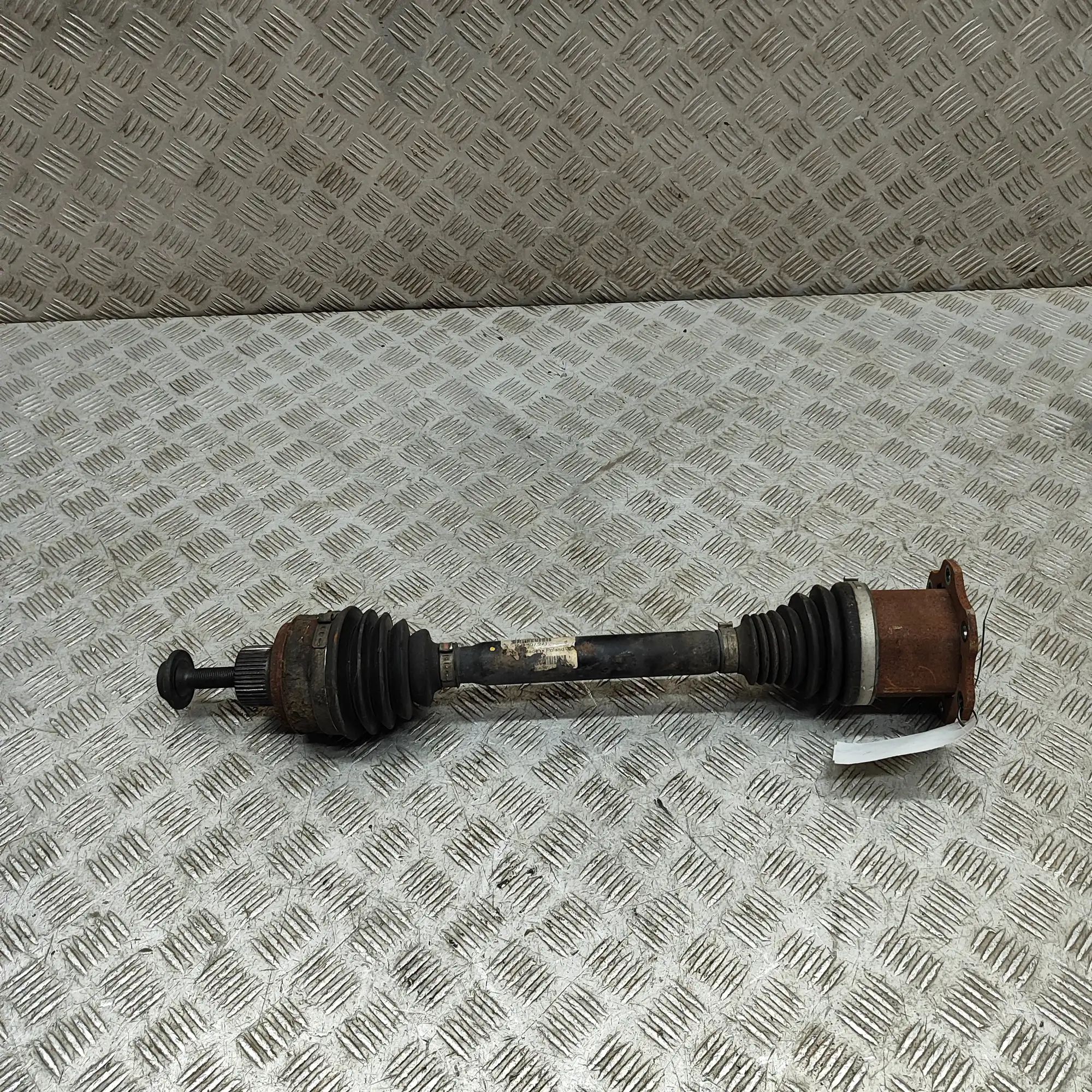 Porsche Macan Front Left Driveshaft Front Left Driveshaft — PORSCHE MACAN (95B) (20...