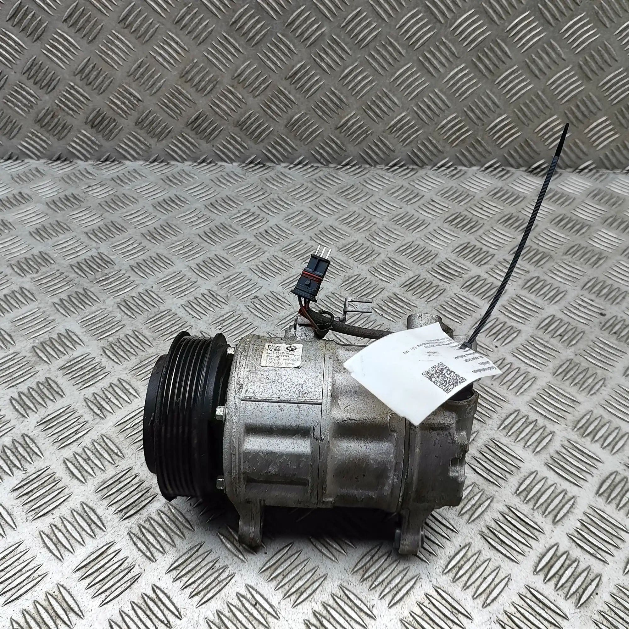 BMW X2 (F39) Air-conditioning compressor Air-conditioning compressor — BMW X2 (F39) (201...