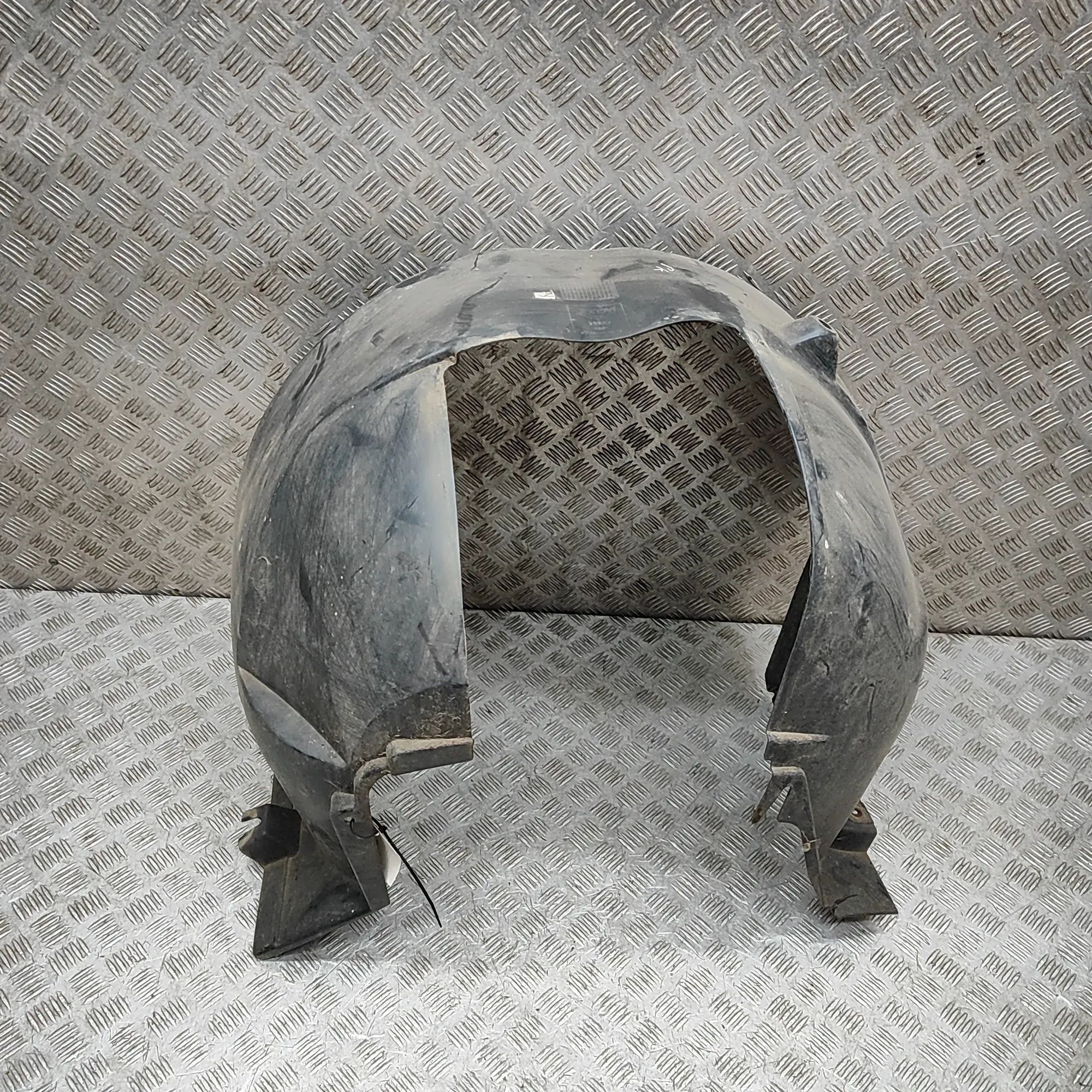 Jaguar XJ Front Left Arch Liner Front Left Arch Liner — JAGUAR XJ (X350) (2003-...