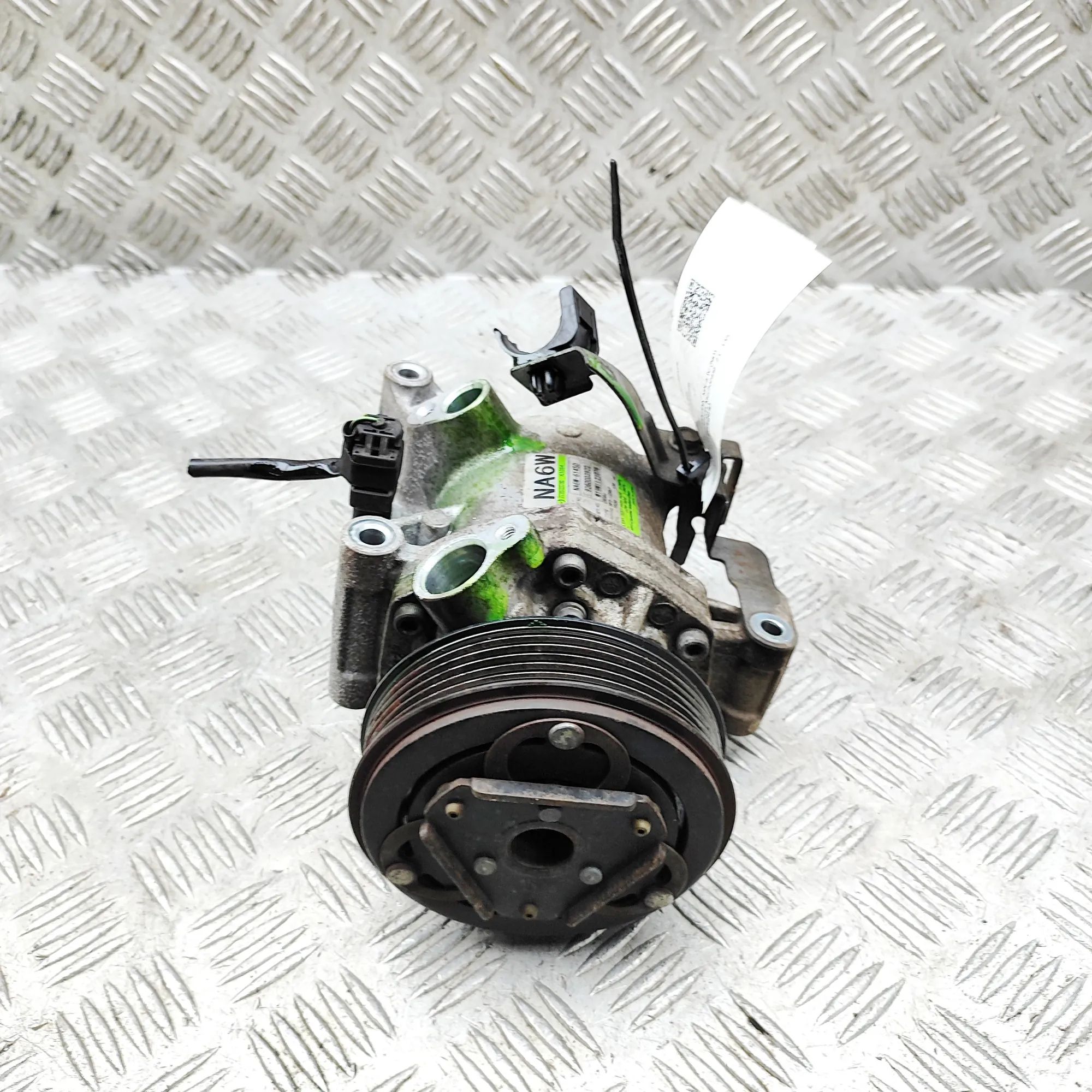 Mazda MX-5 Air-conditioning compressor