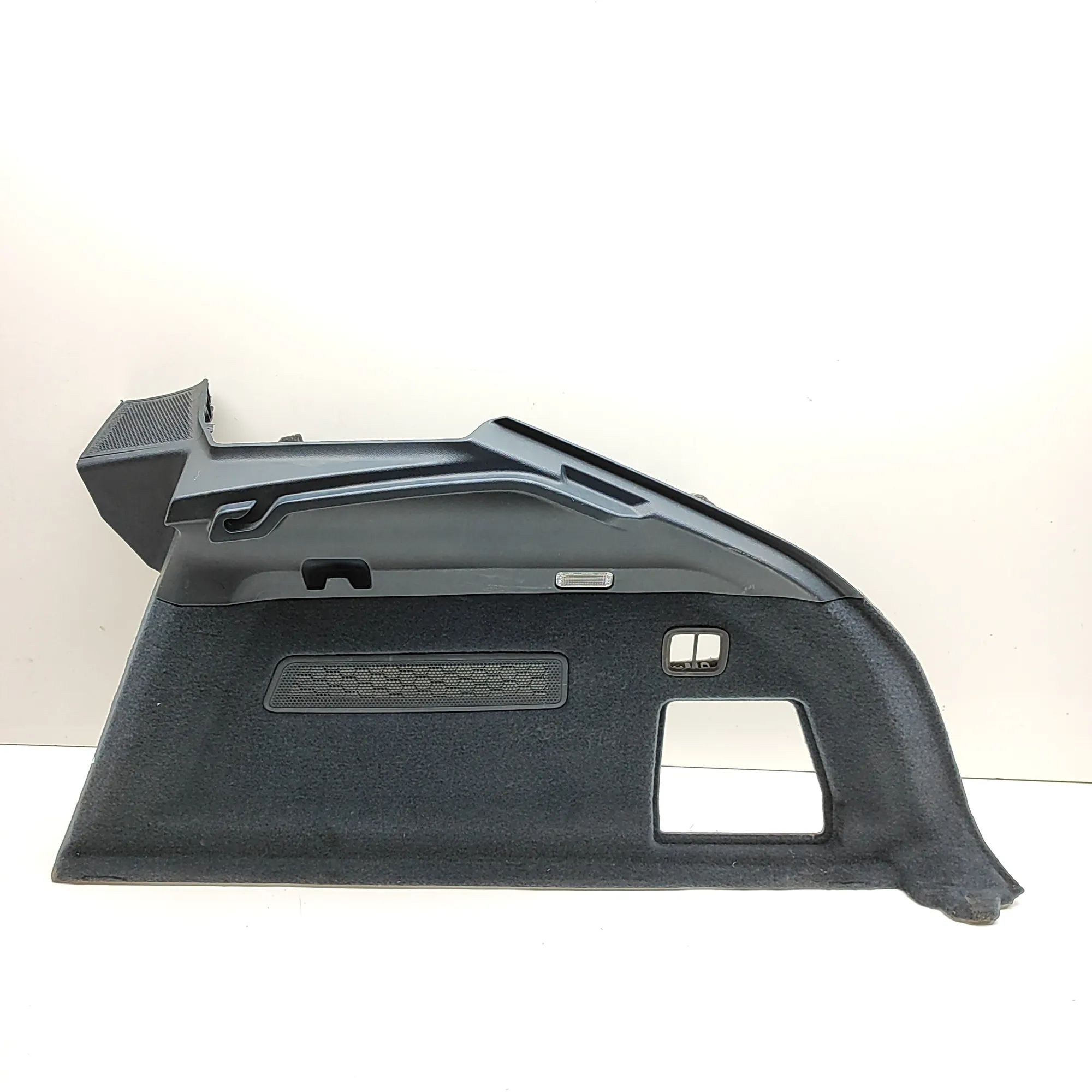 Porsche Cayenne Right Side Trunk Trim Right Side Trunk Trim — PORSCHE CAYENNE (Coupe ...