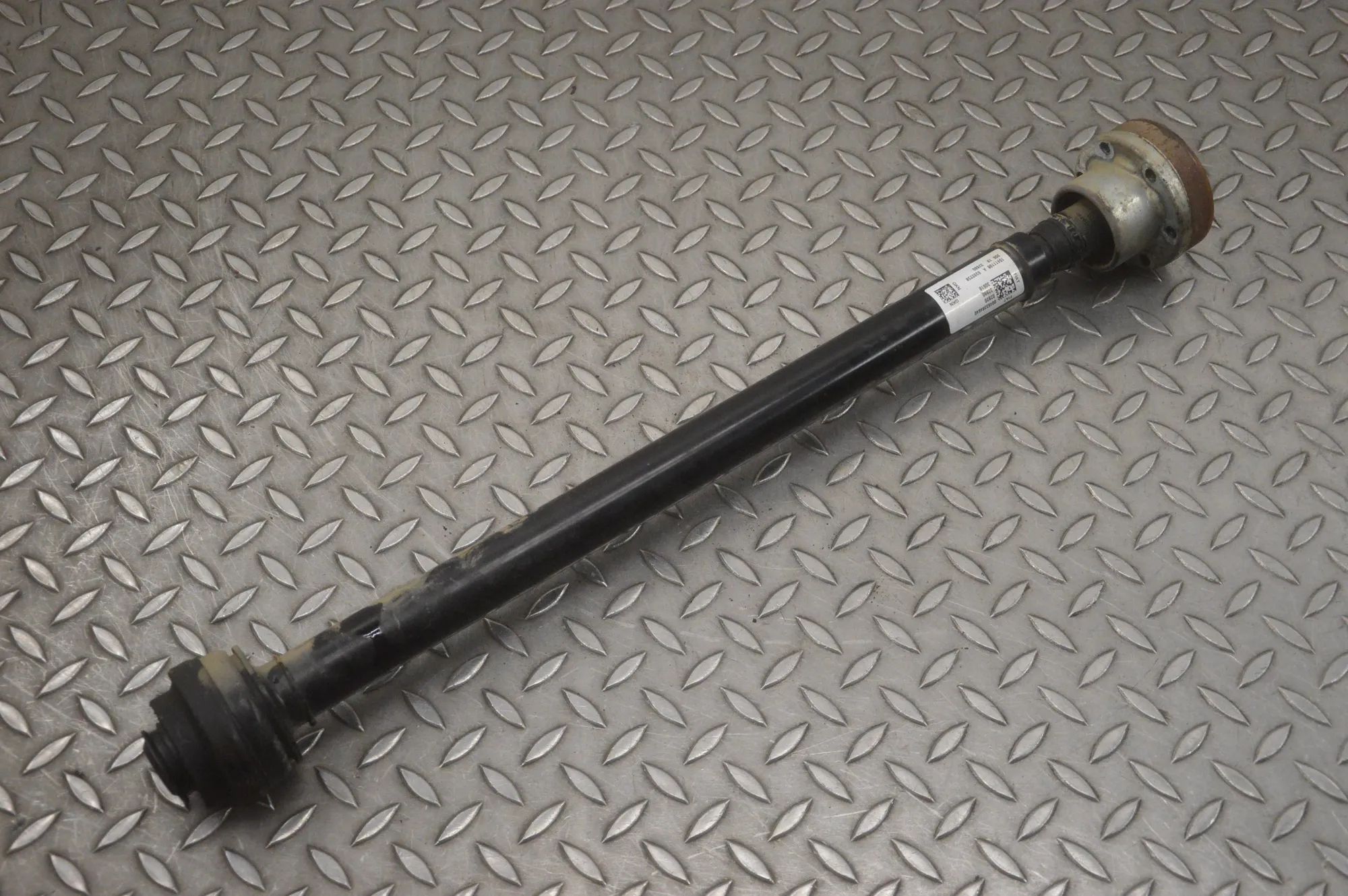 Alfa-Romeo Stelvio Gearbox Short Propshaft Gearbox Short Propshaft — ALFA ROMEO STELVIO (9...