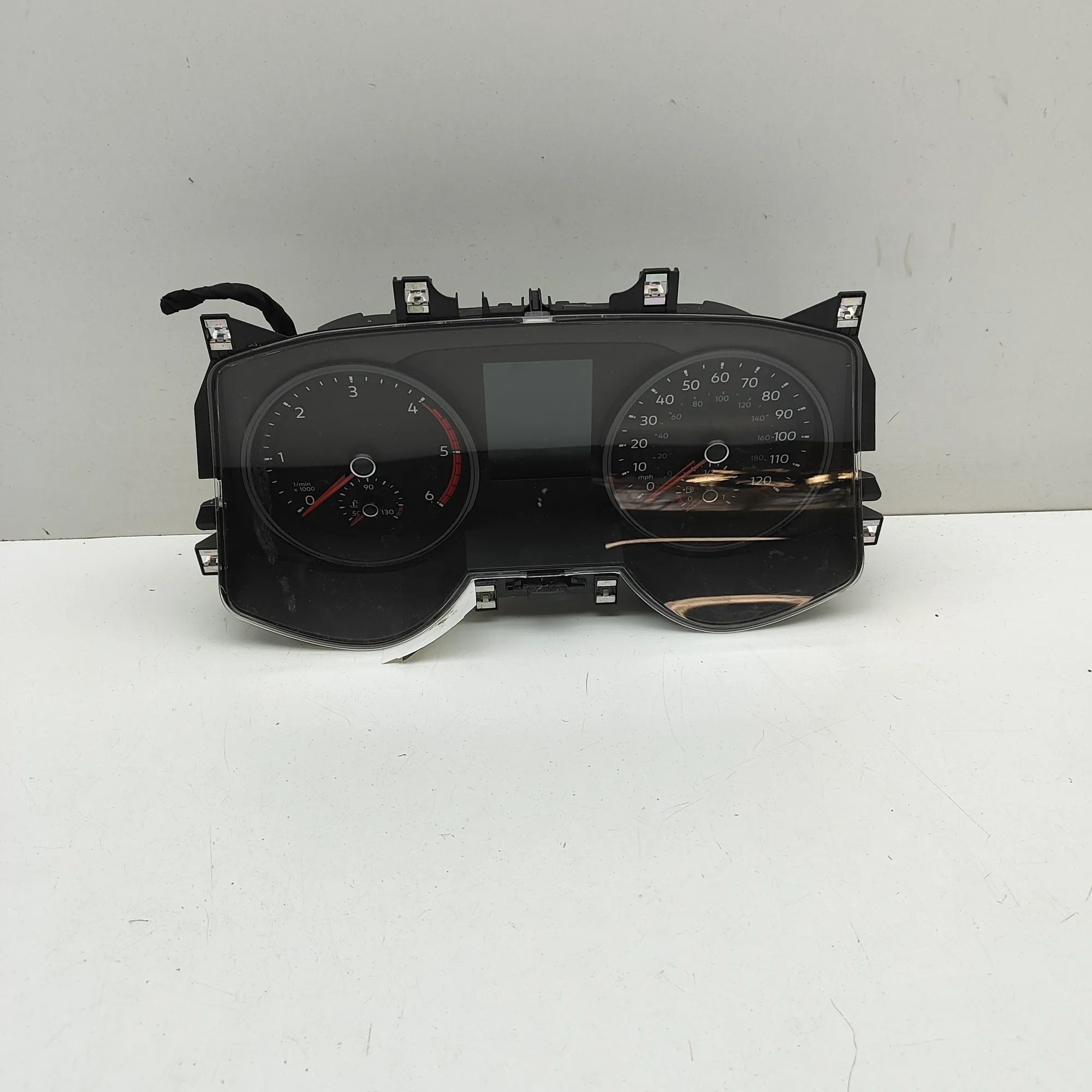 Volkswagen Crafter Instrument Cluster Speedometer Instrument Cluster Speedometer — VW CRAFTER (Va...