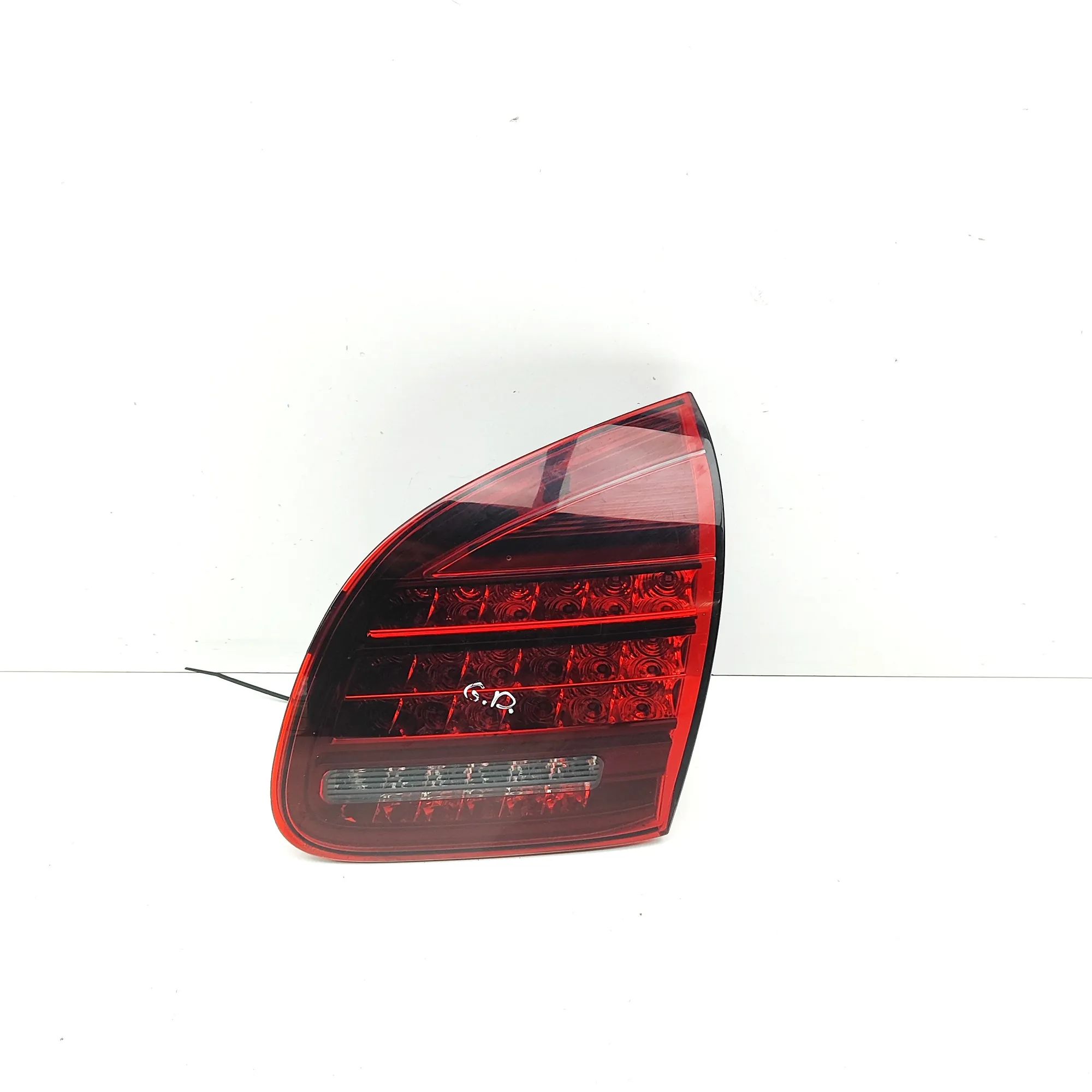Porsche Cayenne Right Side Tailgate Tail Light Right Side Tailgate Tail Light — PORSCHE CAYENN...
