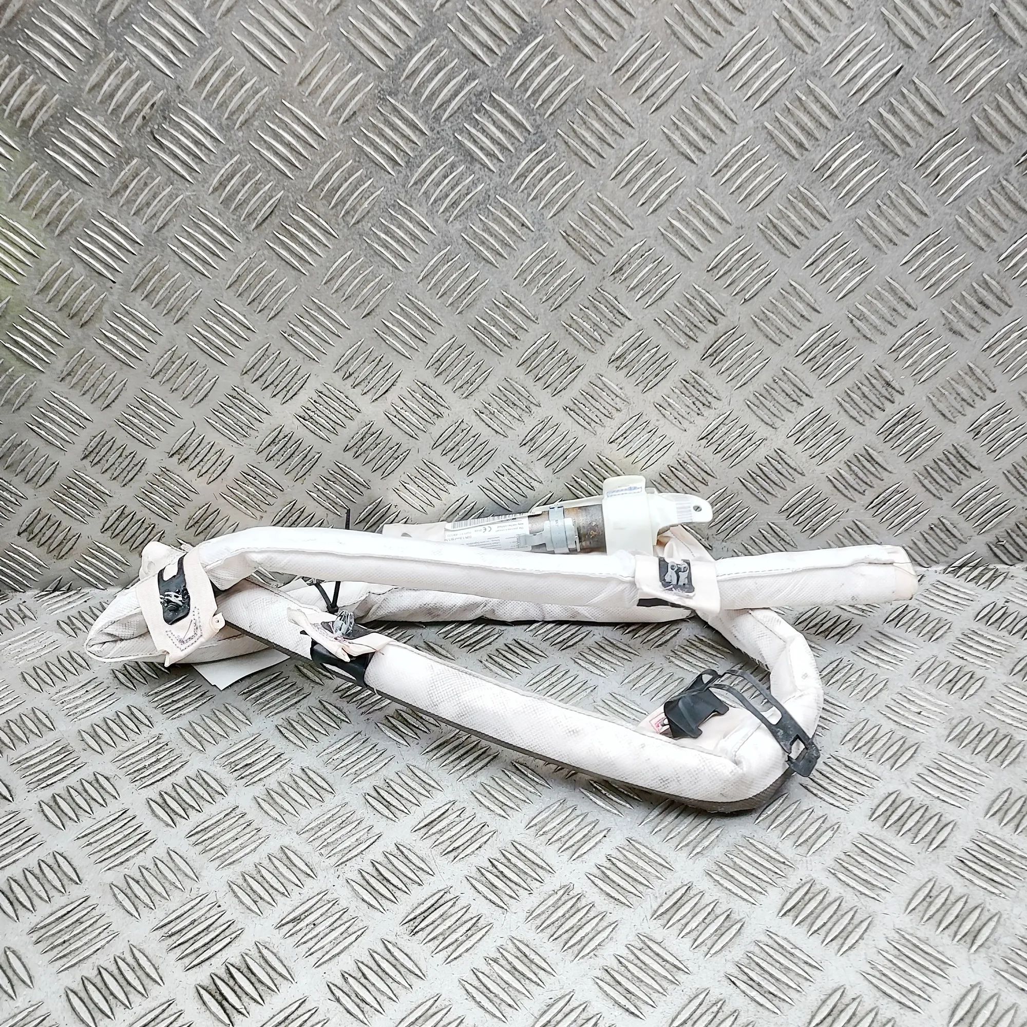 Volkswagen T-Cross Right Side Roof Safety Curtain SRS Right Side Roof Safety Curtain SRS — VW T-CROSS...
