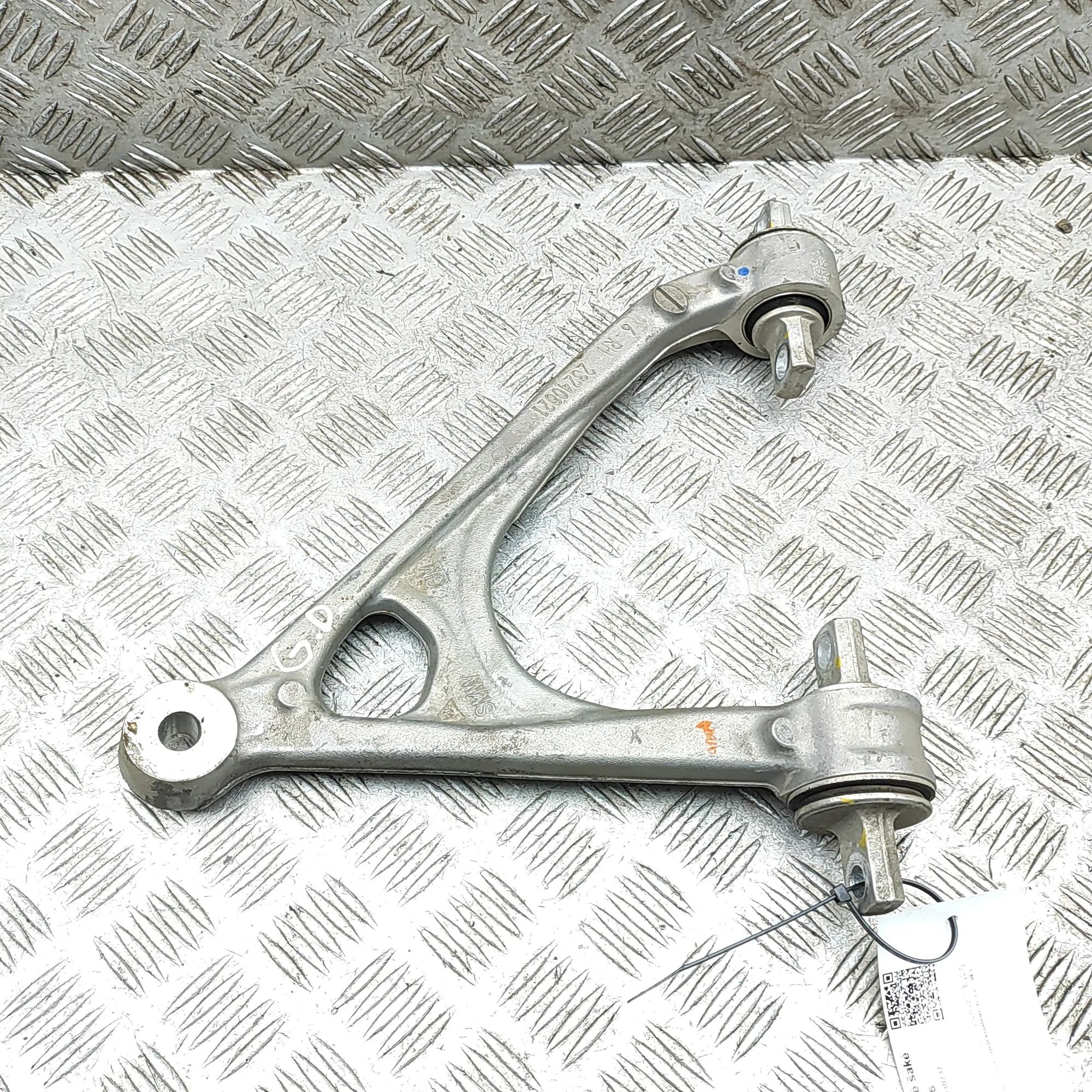 Chevrolet Corvette (C7) Control arm — rear right Control arm — rear right — CHEVROLET CORVETTE (...