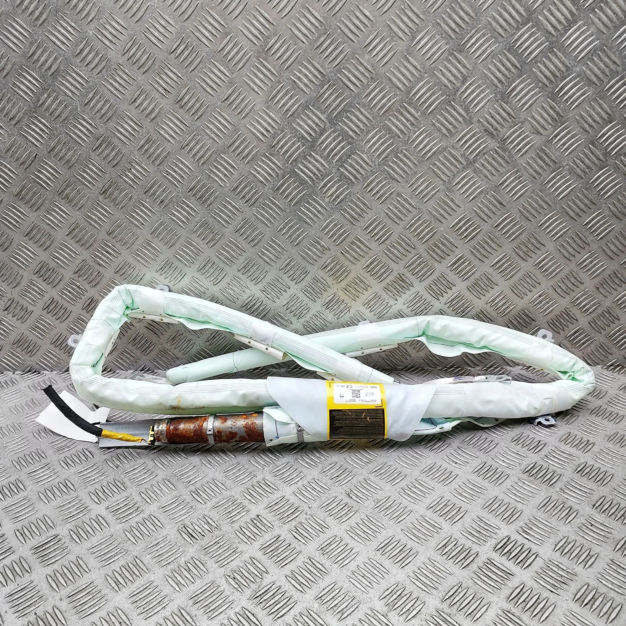 Alfa-Romeo Stelvio Right Side Roof Safety Curtain SRS Right Side Roof Safety Curtain SRS — ALFA ROMEO...