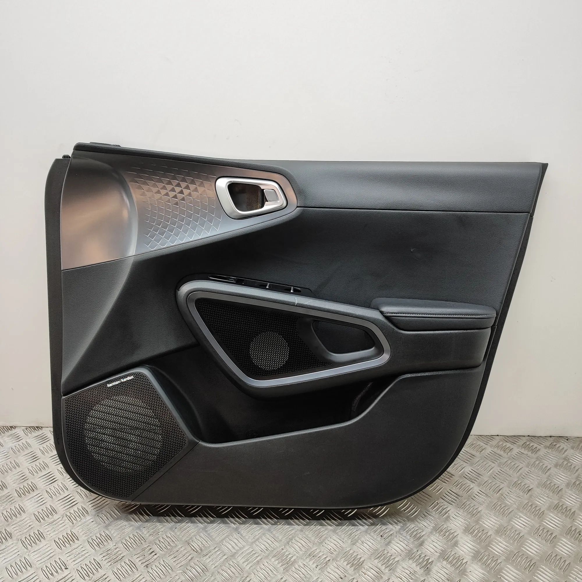 Kia Soul Front Right Door Panel Front Right Door Panel — KIA SOUL (III SK3) (20...
