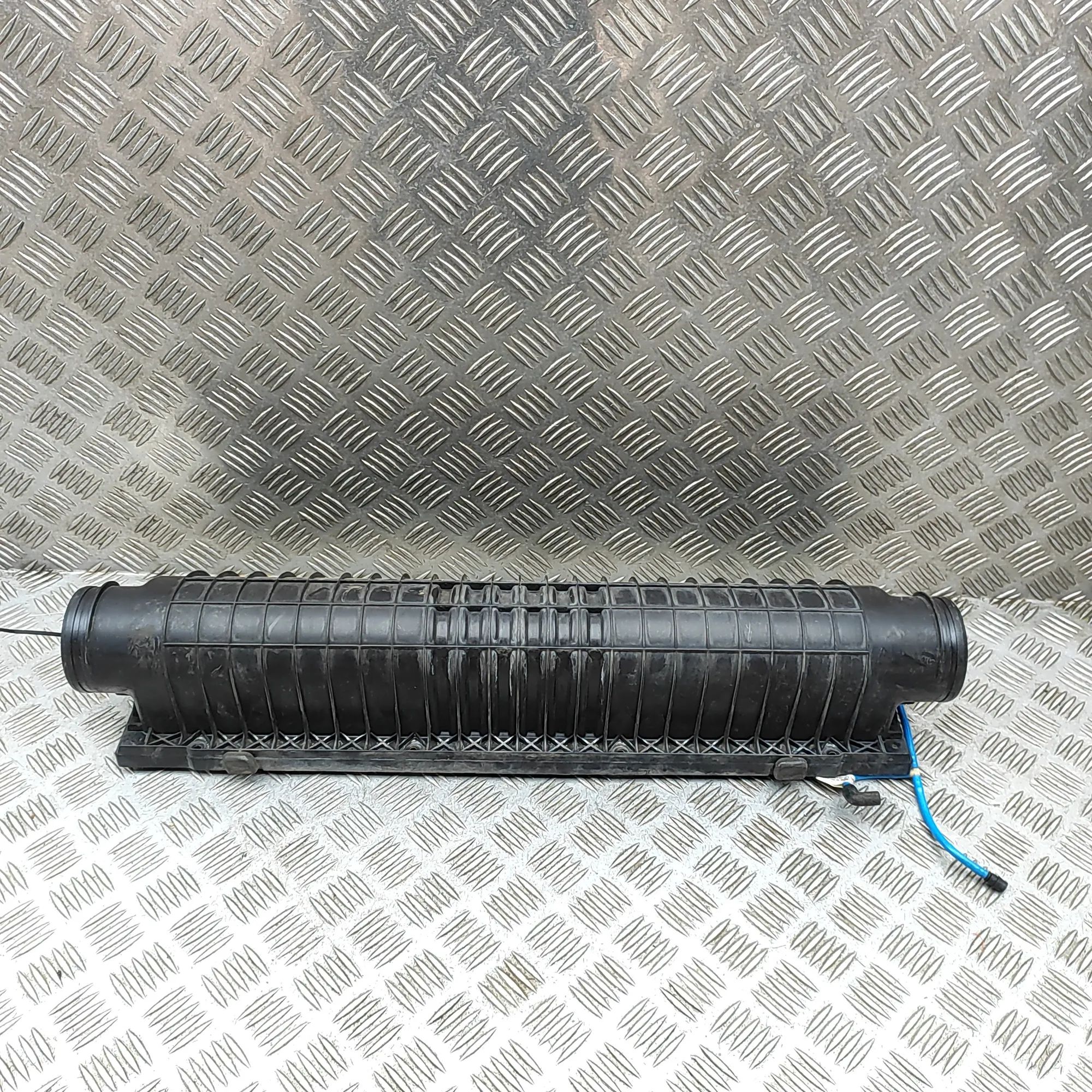 Porsche 911 (991) Air filter housing upper section Air filter housing upper section — PORSCHE 911 ...