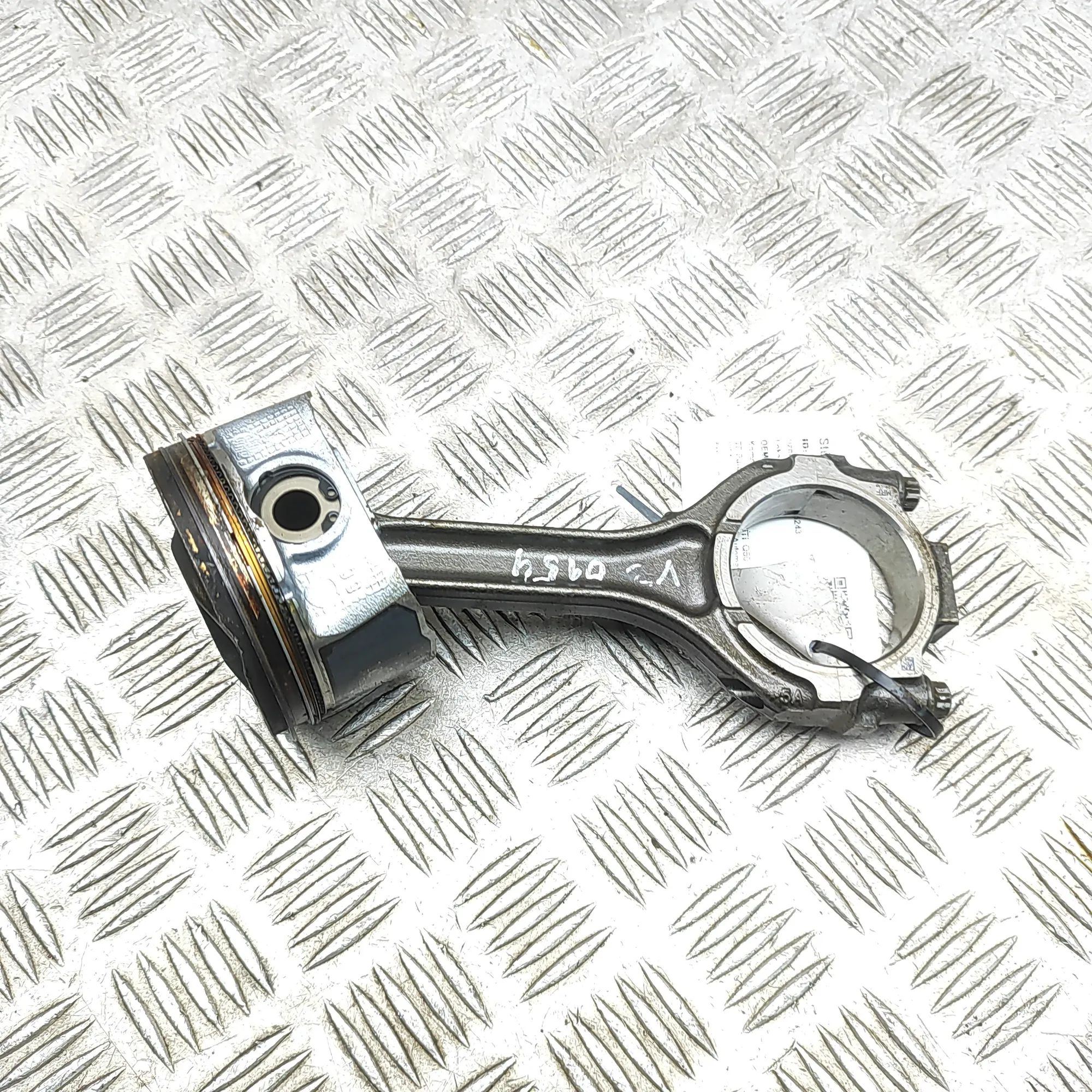 Infiniti Q50 Piston Piston — INFINITI Q50 (2013-...) — 12100-5CA0A,...