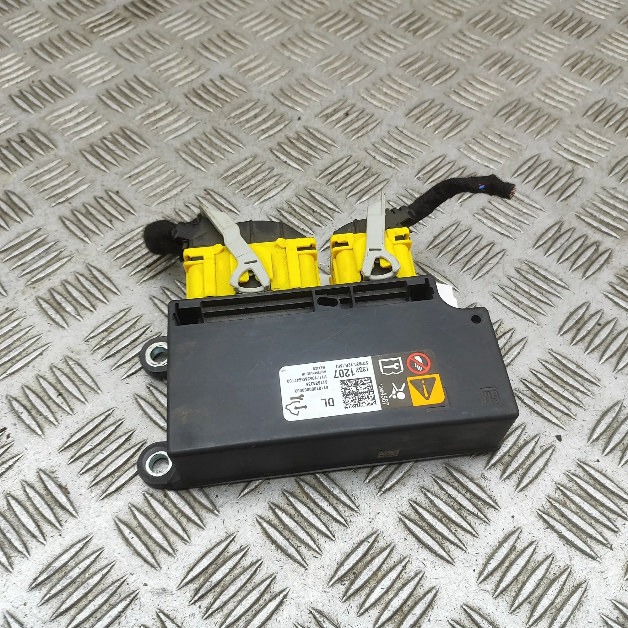 Chevrolet Corvette (C7) SRS Control Unit SRS Control Unit — CHEVROLET CORVETTE (C7) (201...